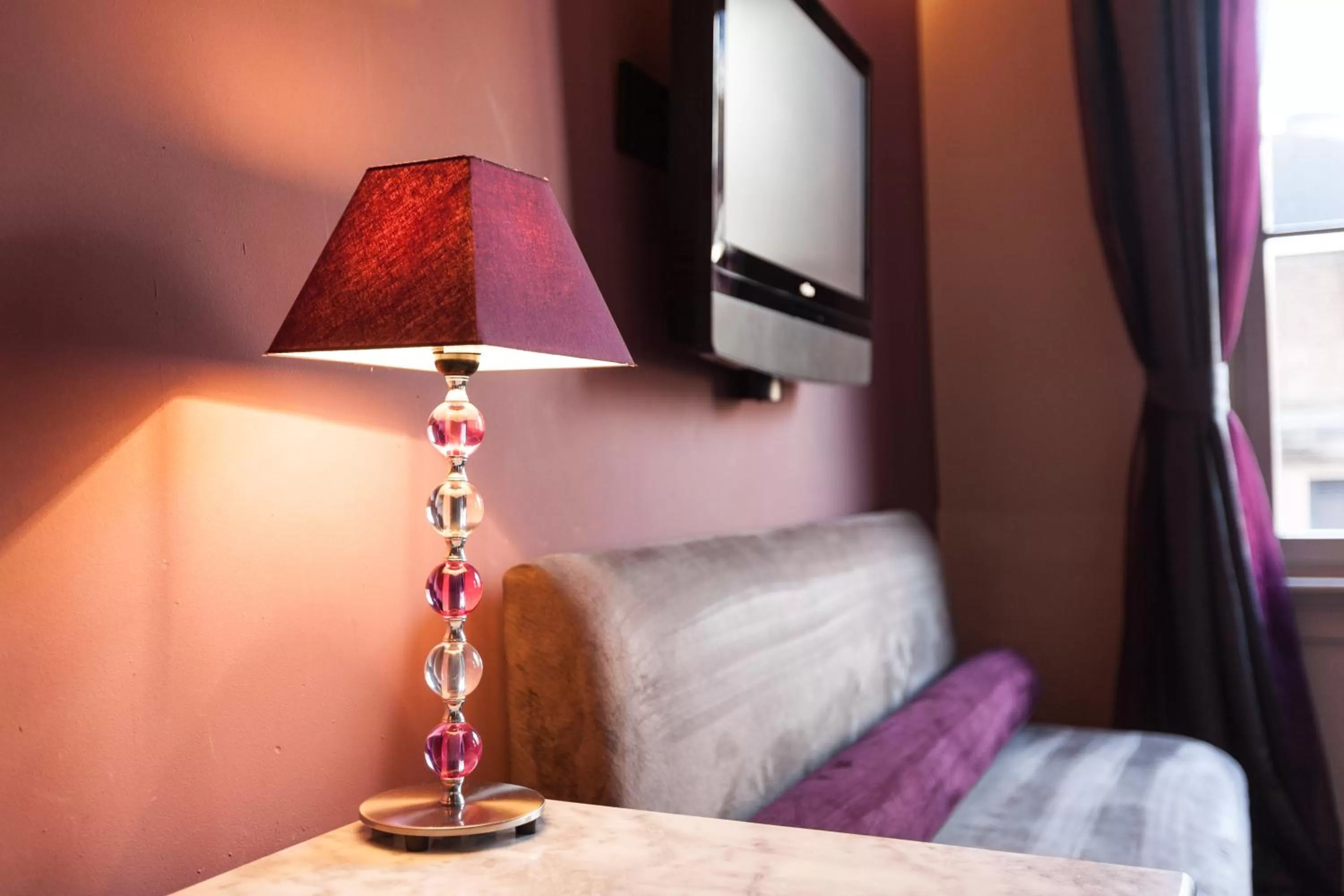 Decorative detail in Hotel Diamonds and Pearls