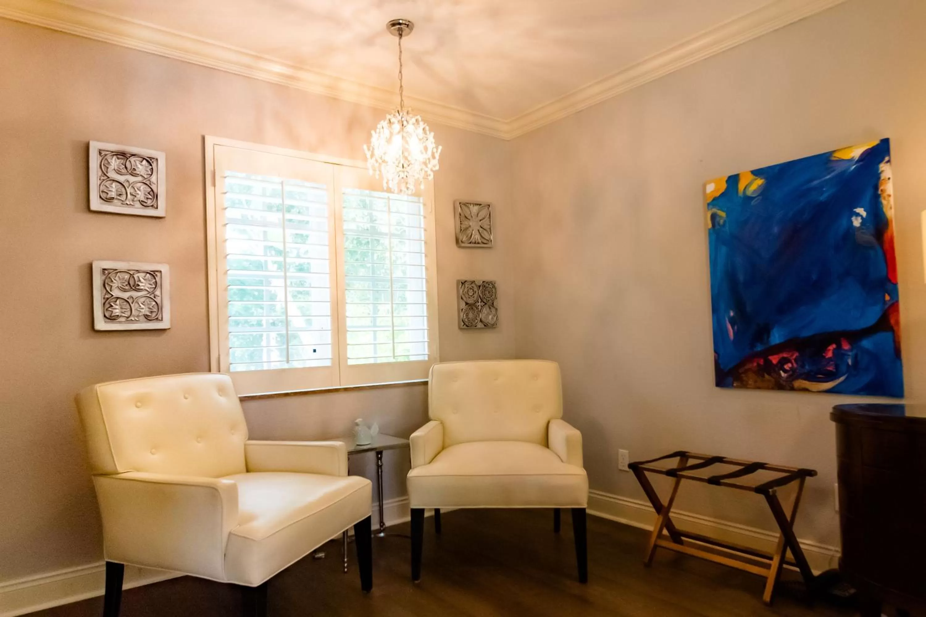 Seating area in Hotel Escalante