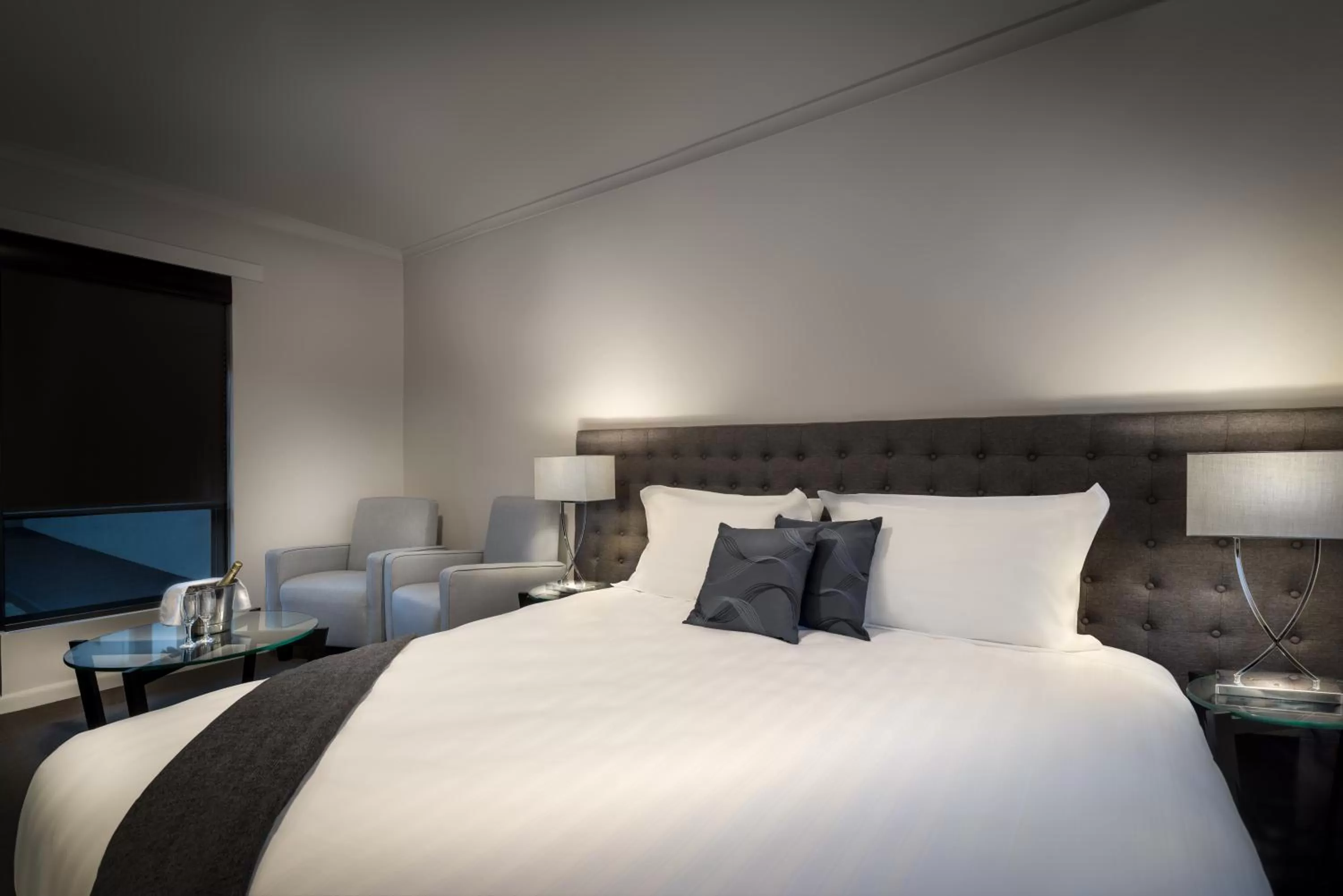 Bed in Crest on Park