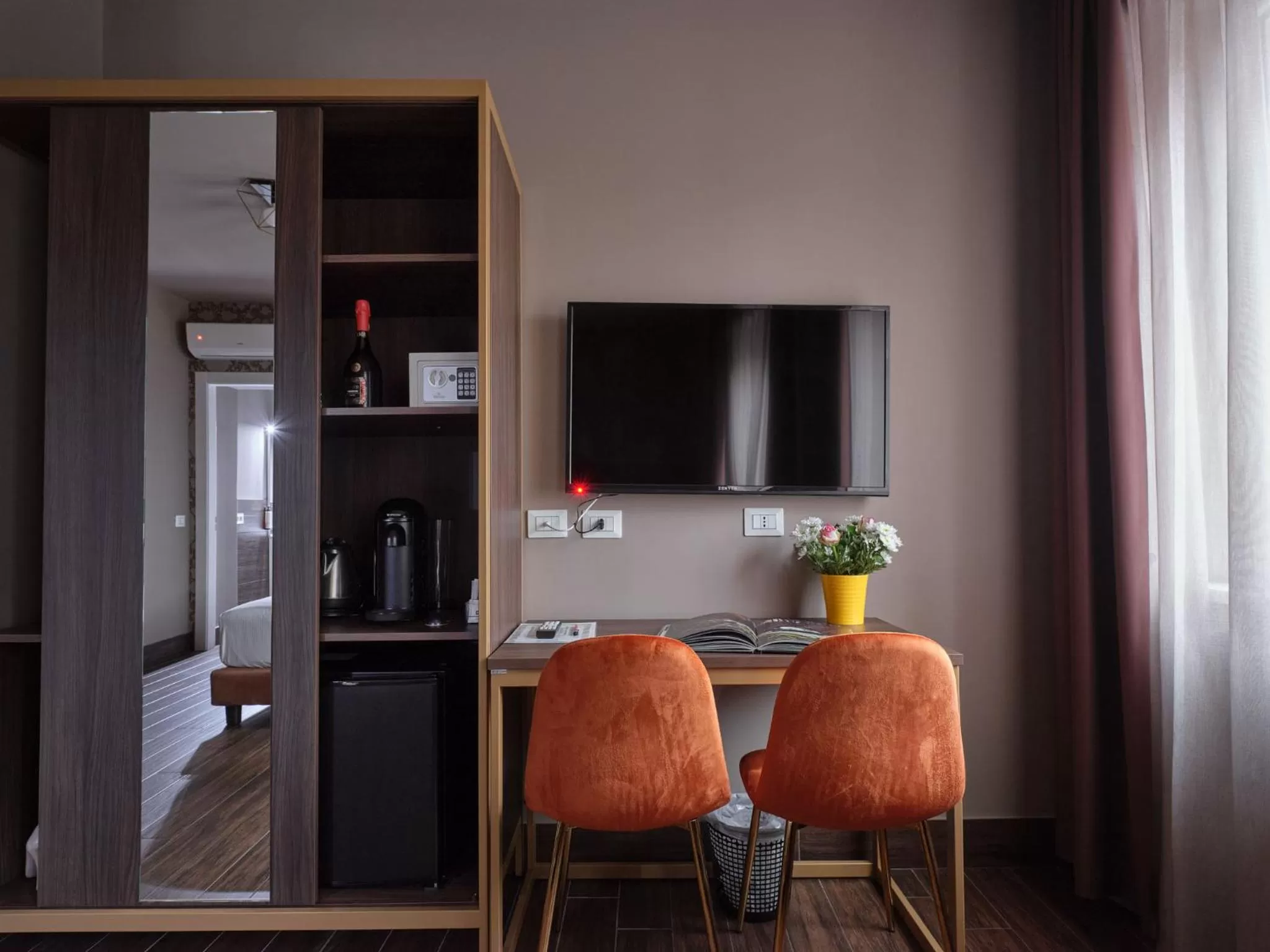 TV and multimedia in Hotel Giulietta