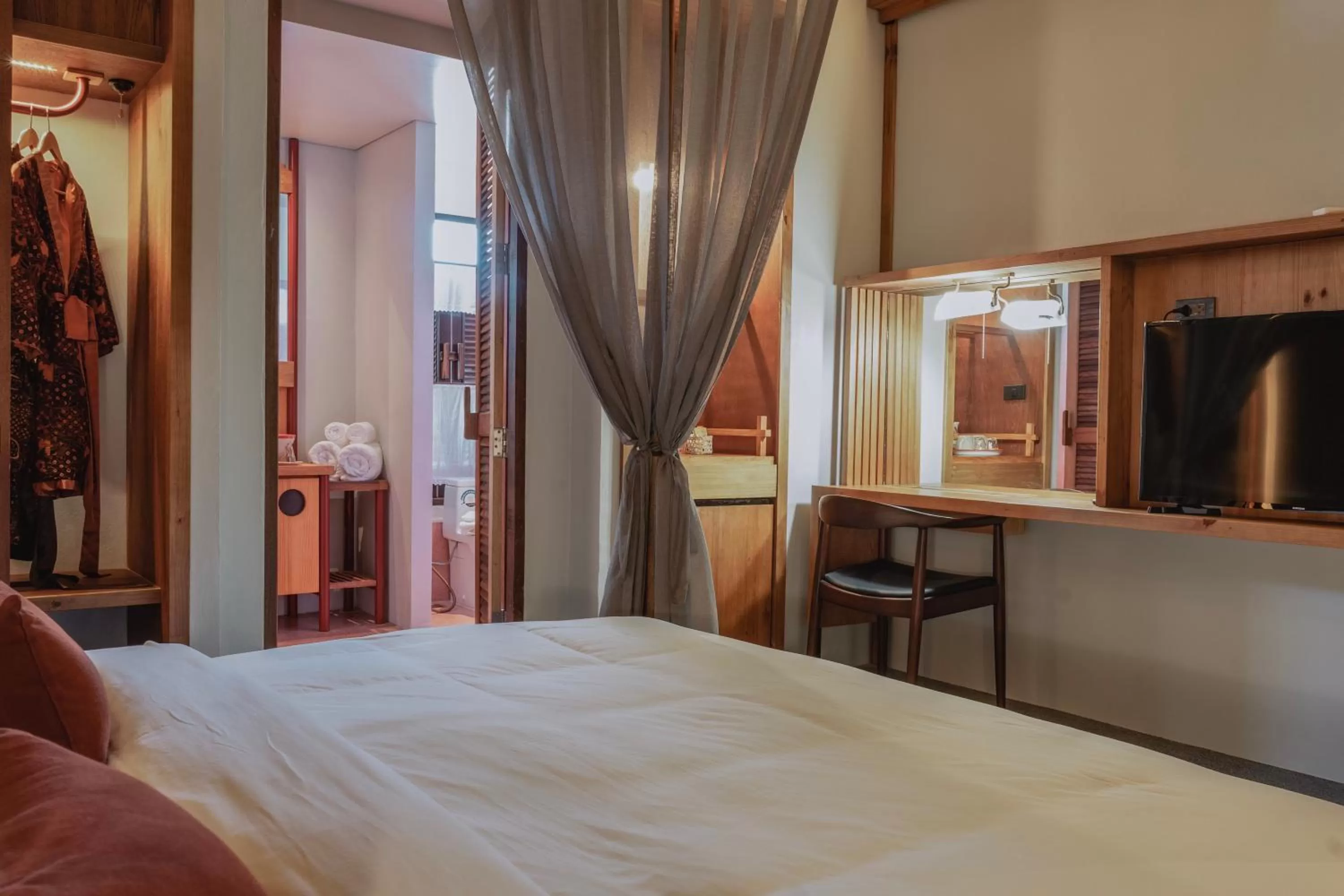 Bed in Hotel Gahn Khao Lak