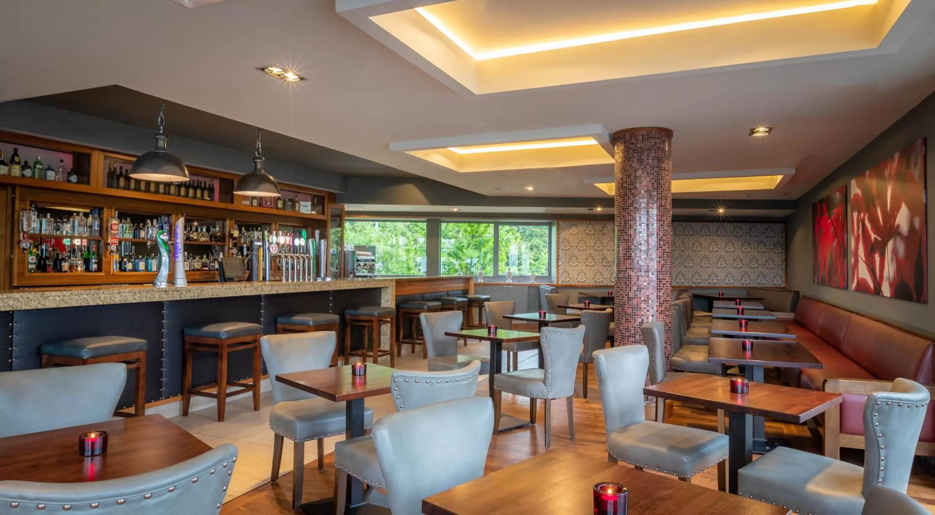 Lounge or bar in The Killeshin Hotel Portlaoise