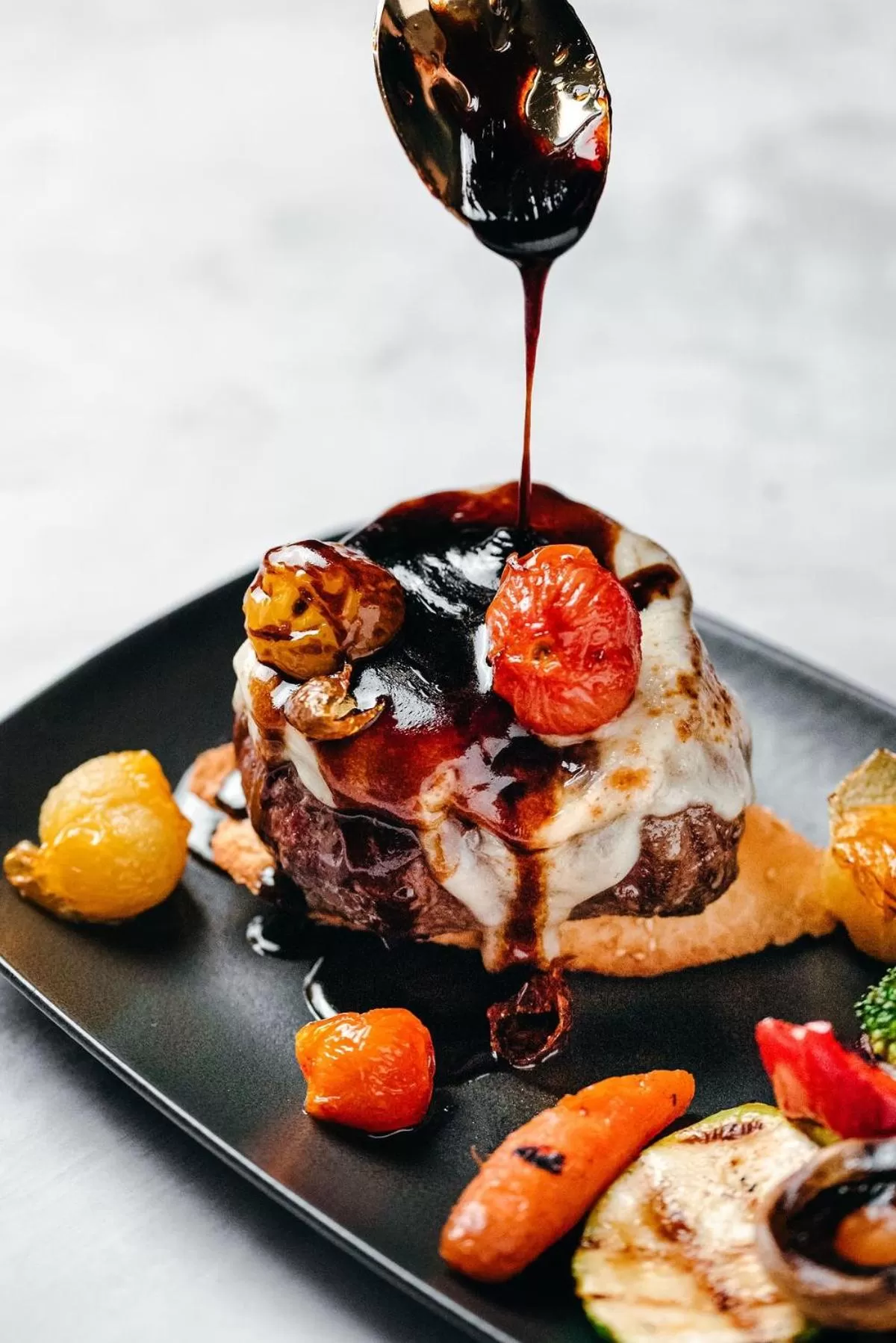 Food and drinks in Ambasador Hotel