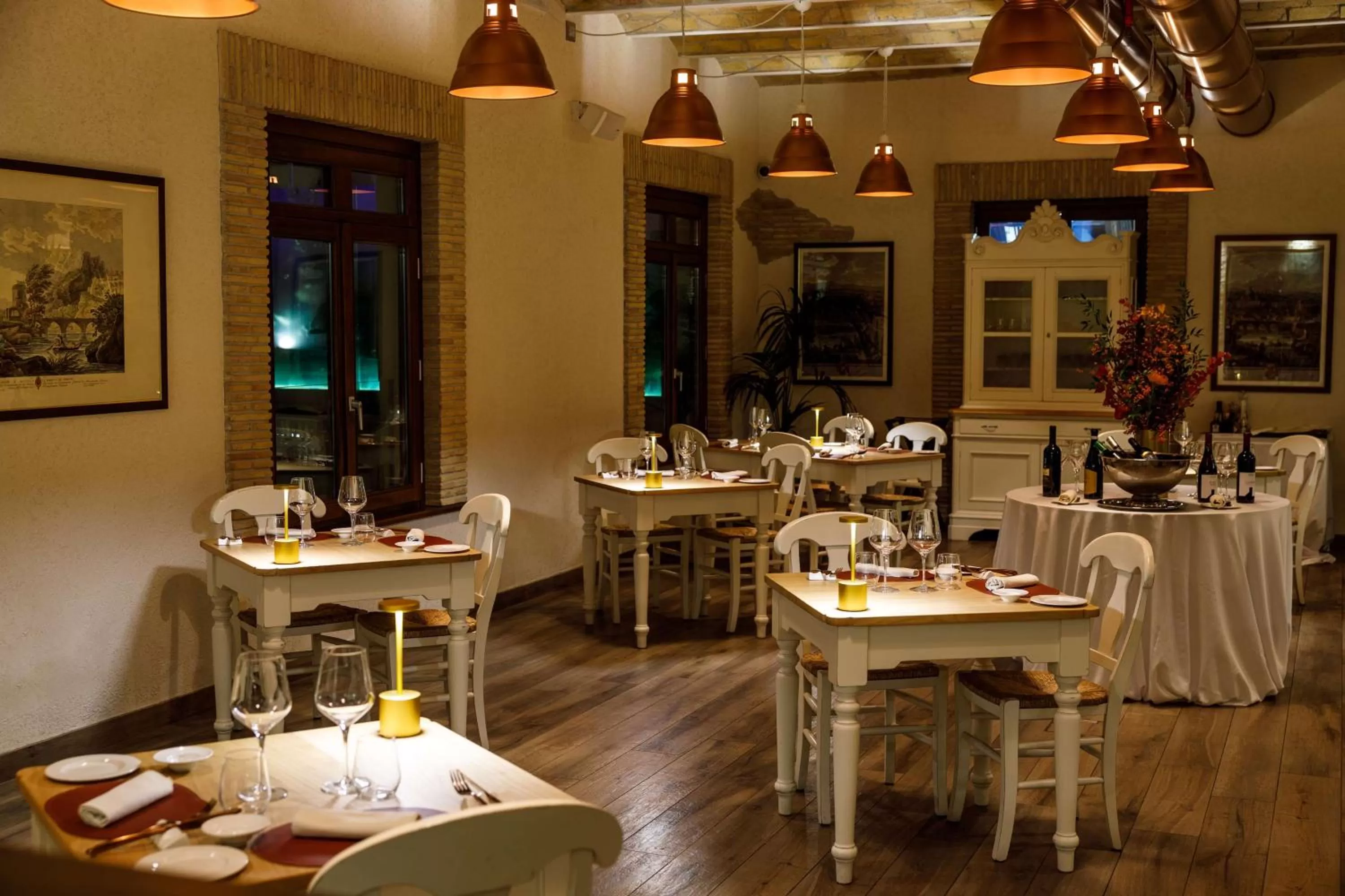 Restaurant/places to eat in Aleph Rome Hotel, Curio Collection By Hilton