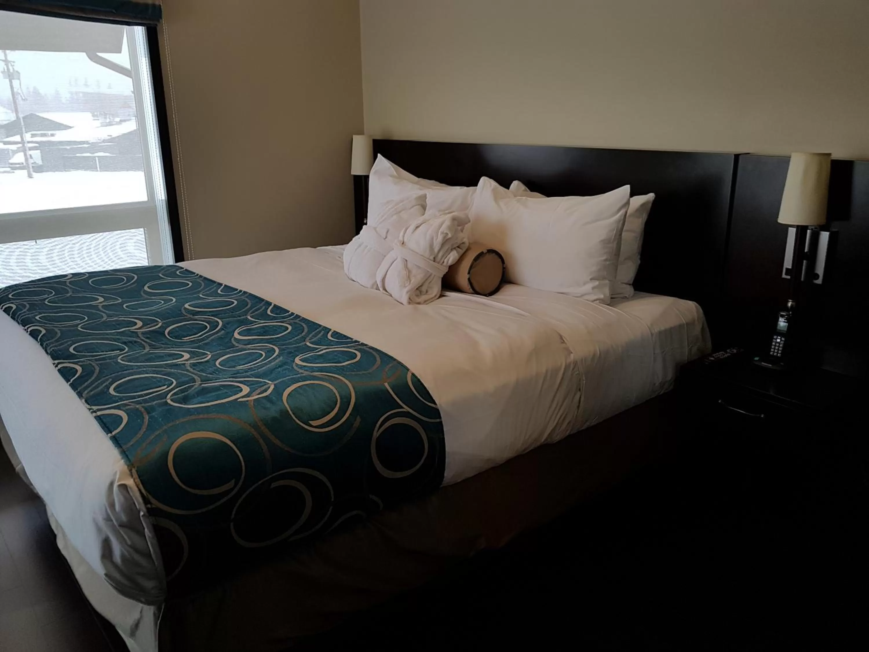 Bed in Paradise Resort Club and Spa