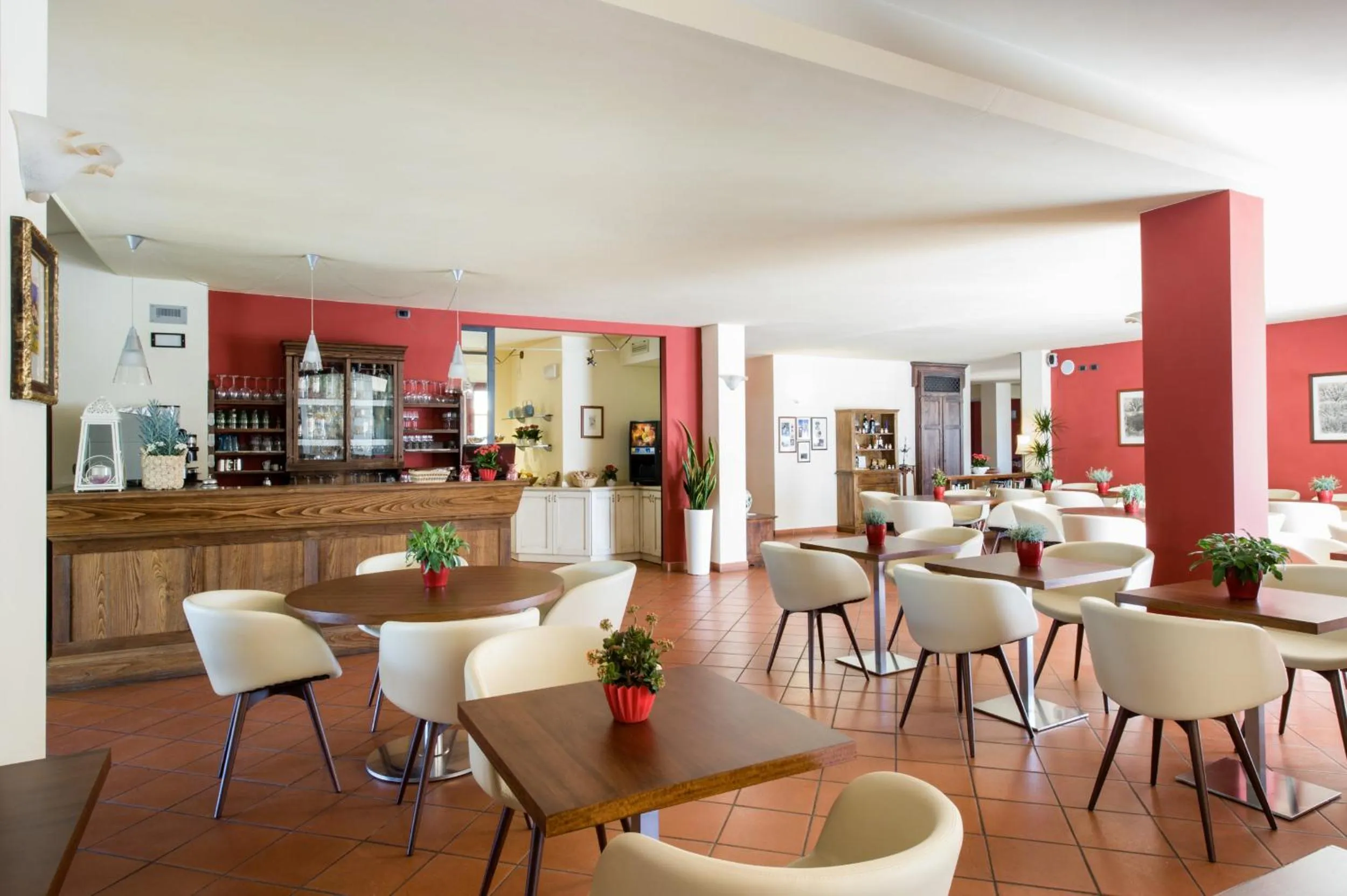 Lounge or bar in Hotel & Restaurant Casolare Le Terre Rosse