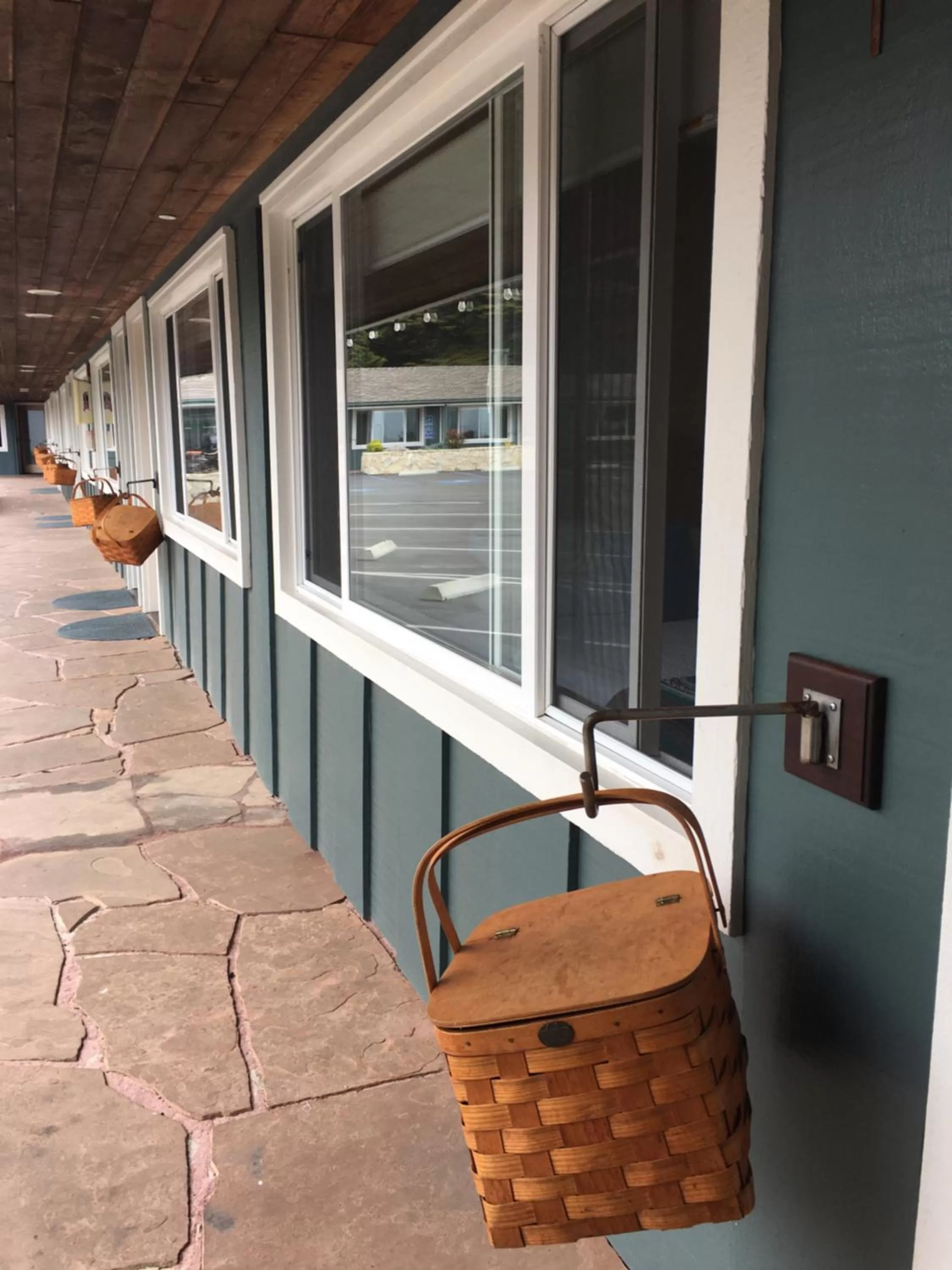 Breakfast in Cambria Shores Inn