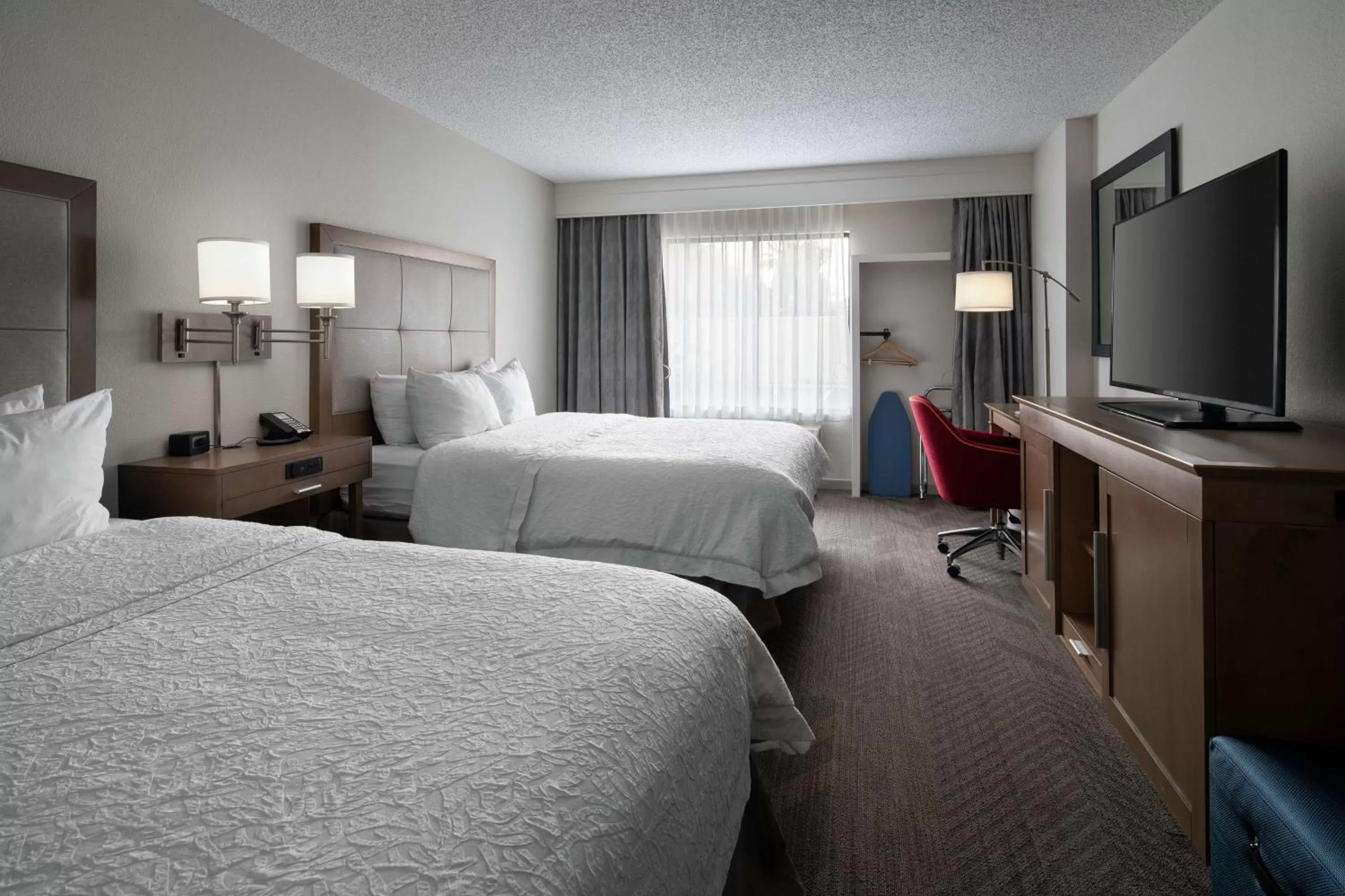 Bedroom, Bed in Hampton Inn & Suites Anaheim Garden Grove