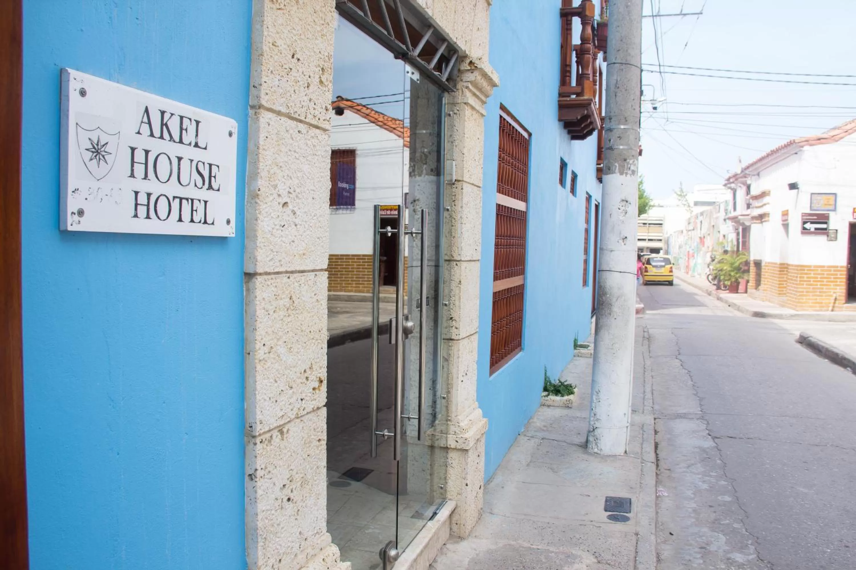 Facade/entrance in Akel House Hotel