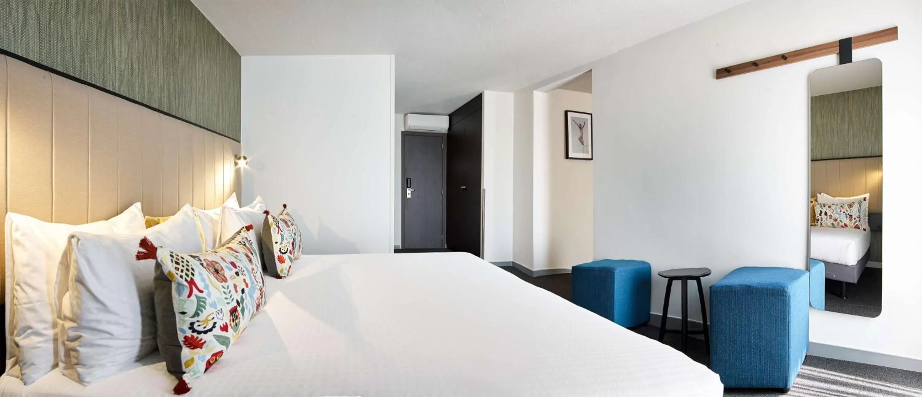 Photo of the whole room, Bed in Best Western Hotel Wavre