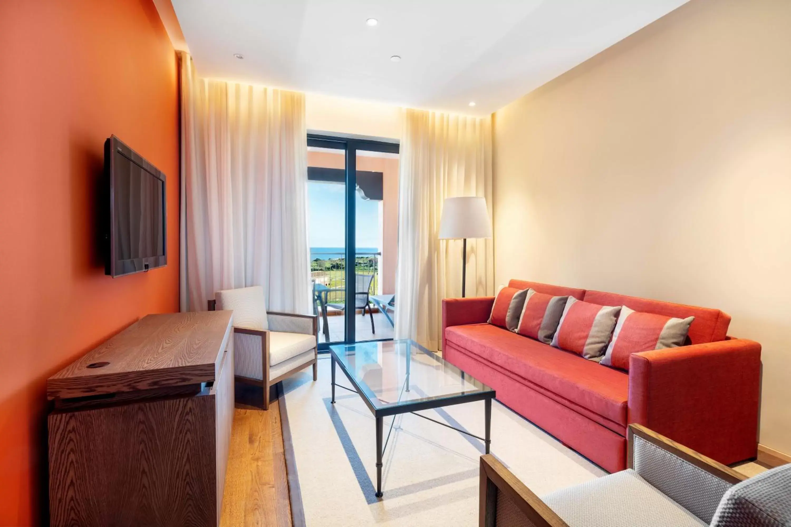 Family Suite (2 Adults + 2 Children) in Cascade Wellness Resort Family Suite (2 Adults + 2 Children) in Cascade Wellness Resort