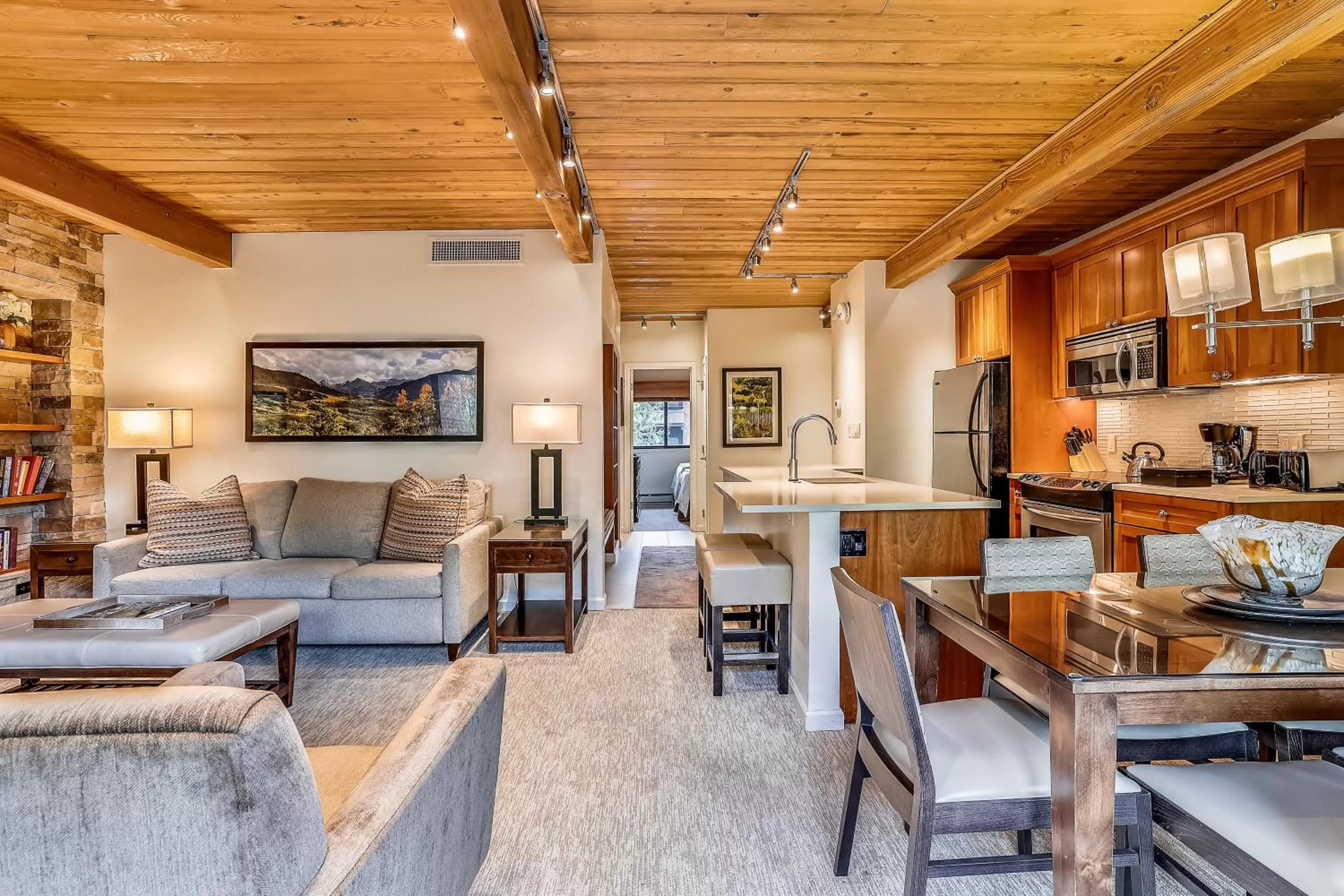 Day in Aspen Square Condominium Hotel