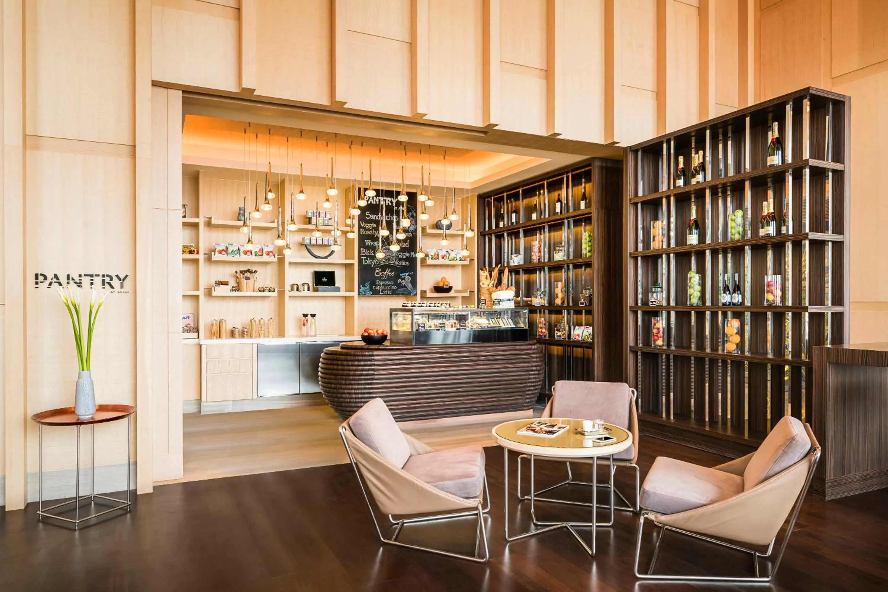 Lounge or bar in Avani Plus Riverside Bangkok Hotel