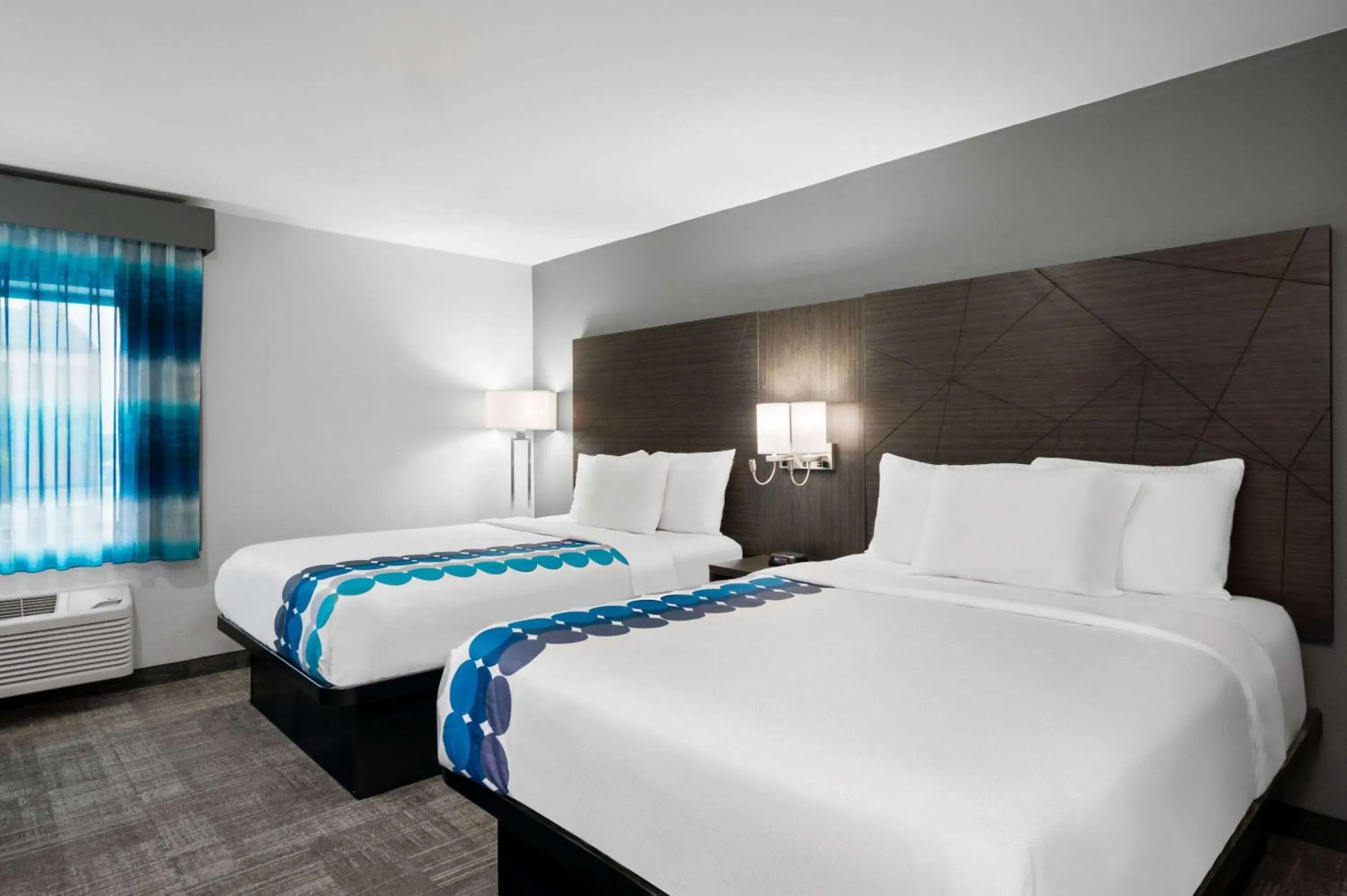 Deluxe Queen Room with Two Queen Beds - Non-Smoking in La Quinta Inn by Wyndham Indianapolis Airport Executive Dr Deluxe Queen Room with Two Queen Beds - Non-Smoking in La Quinta Inn by Wyndham Indianapolis Airport Executive Dr