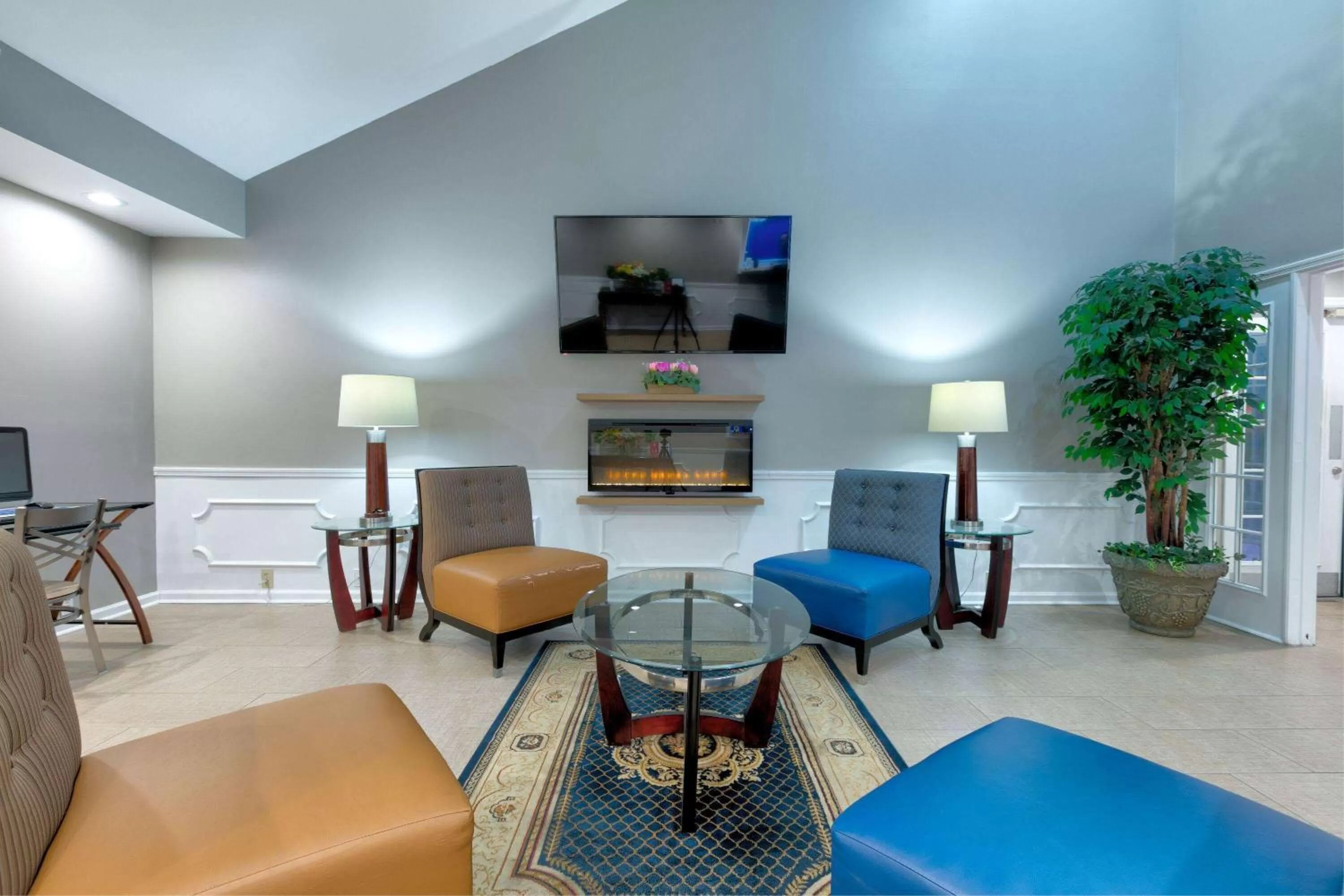 Lobby or reception in Baymont by Wyndham Prattville - Montgomery