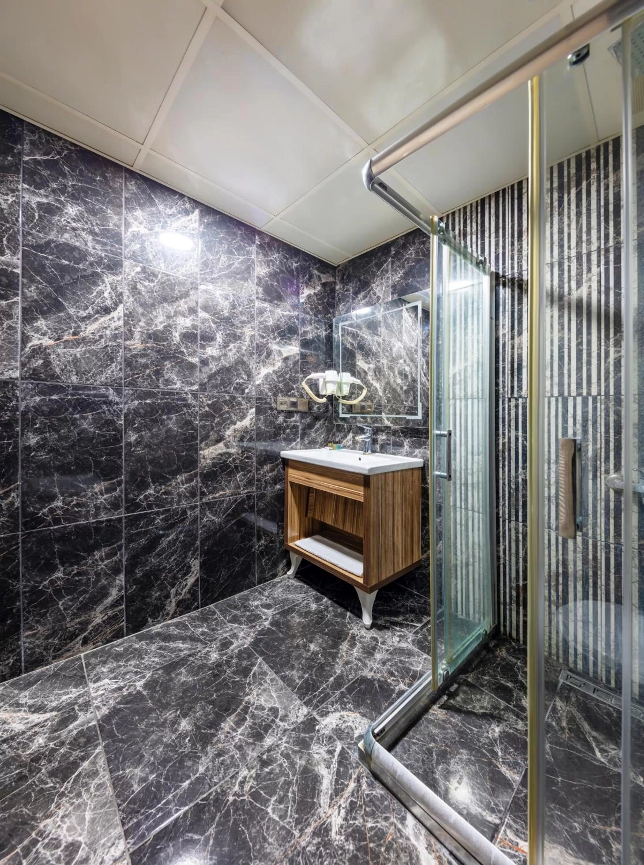 Bathroom in Dem İstanbul Airport Hotel