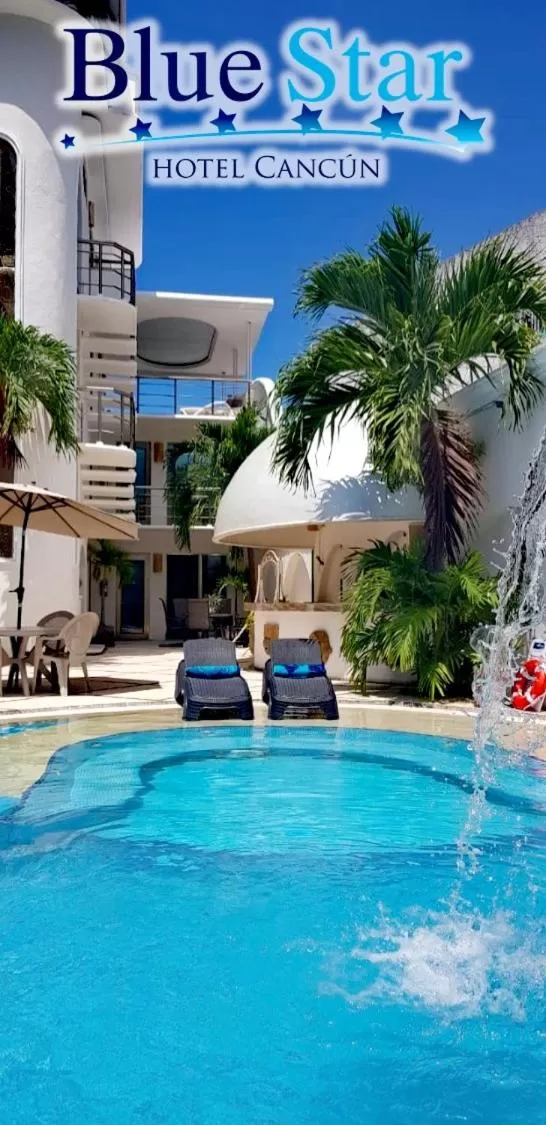 Swimming pool in Hotel Blue Star Cancun