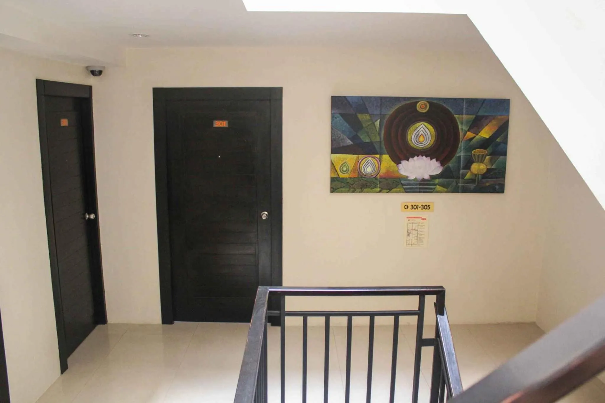 Facade/entrance in Lub Sbuy Hostel