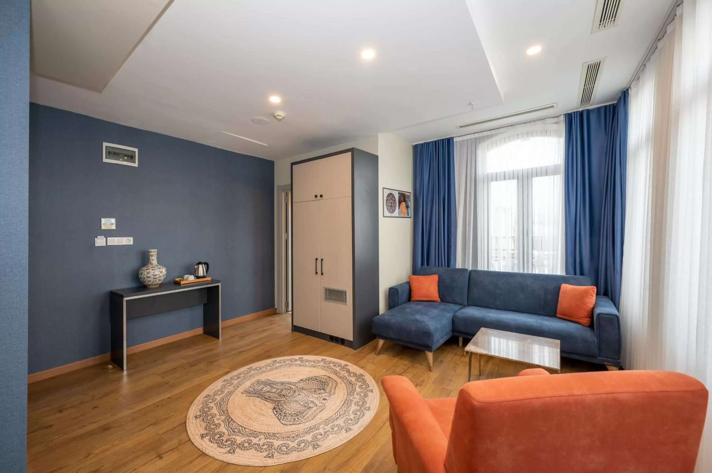 Photo of the whole room in Juno Hotel Taksim