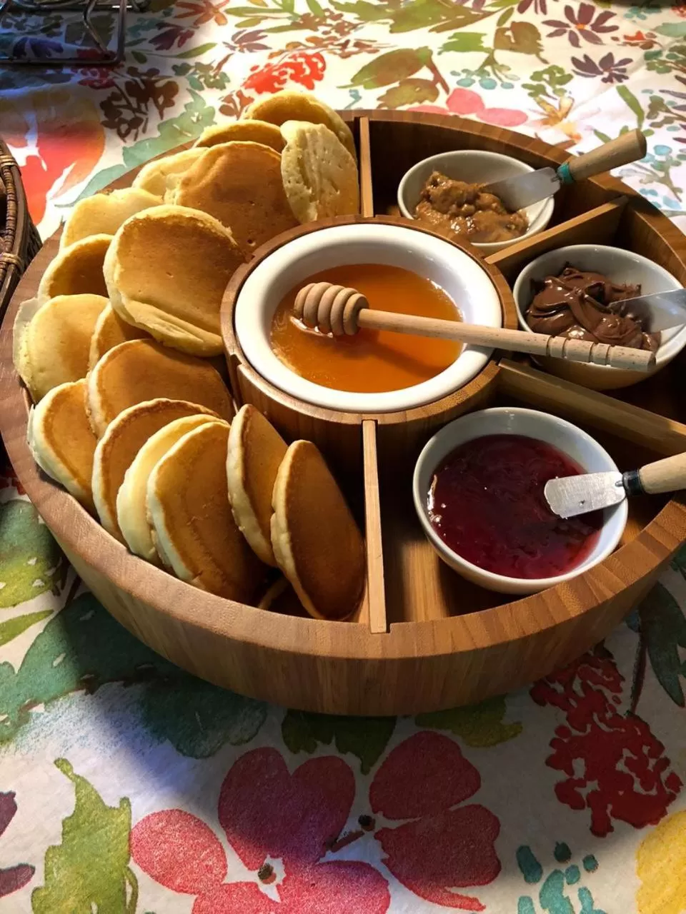 Buffet breakfast in Pousada Vila do Loro