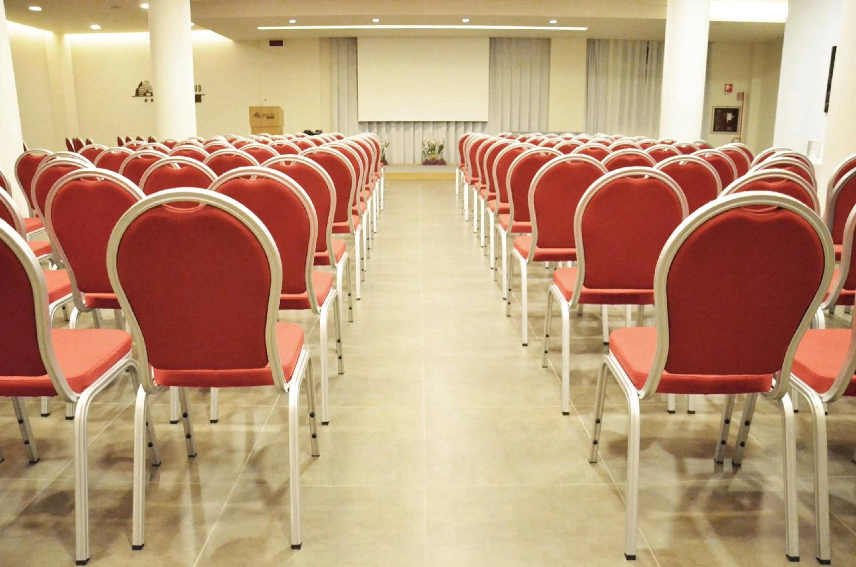 Business facilities in Hotel Torre Del Sud