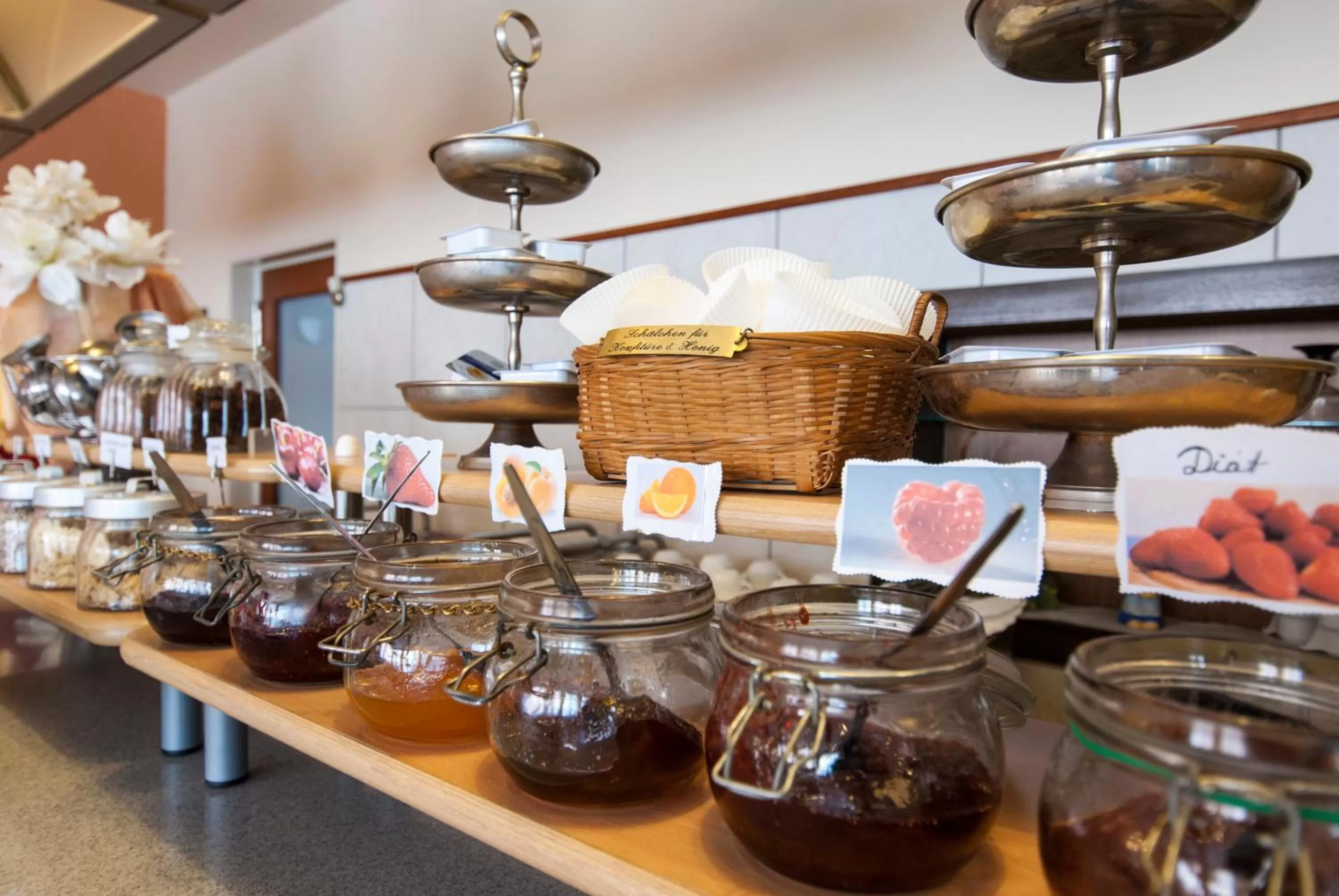 Restaurant/places to eat in Hotel Excelsior