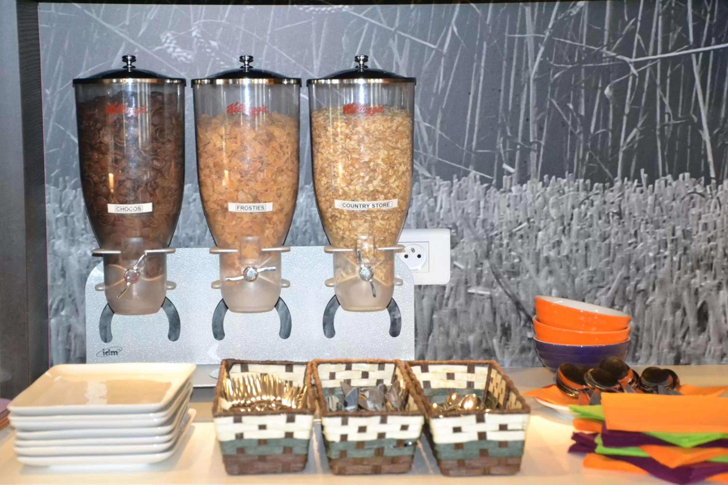 Restaurant/places to eat in ibis Styles Romans-Valence Gare TGV