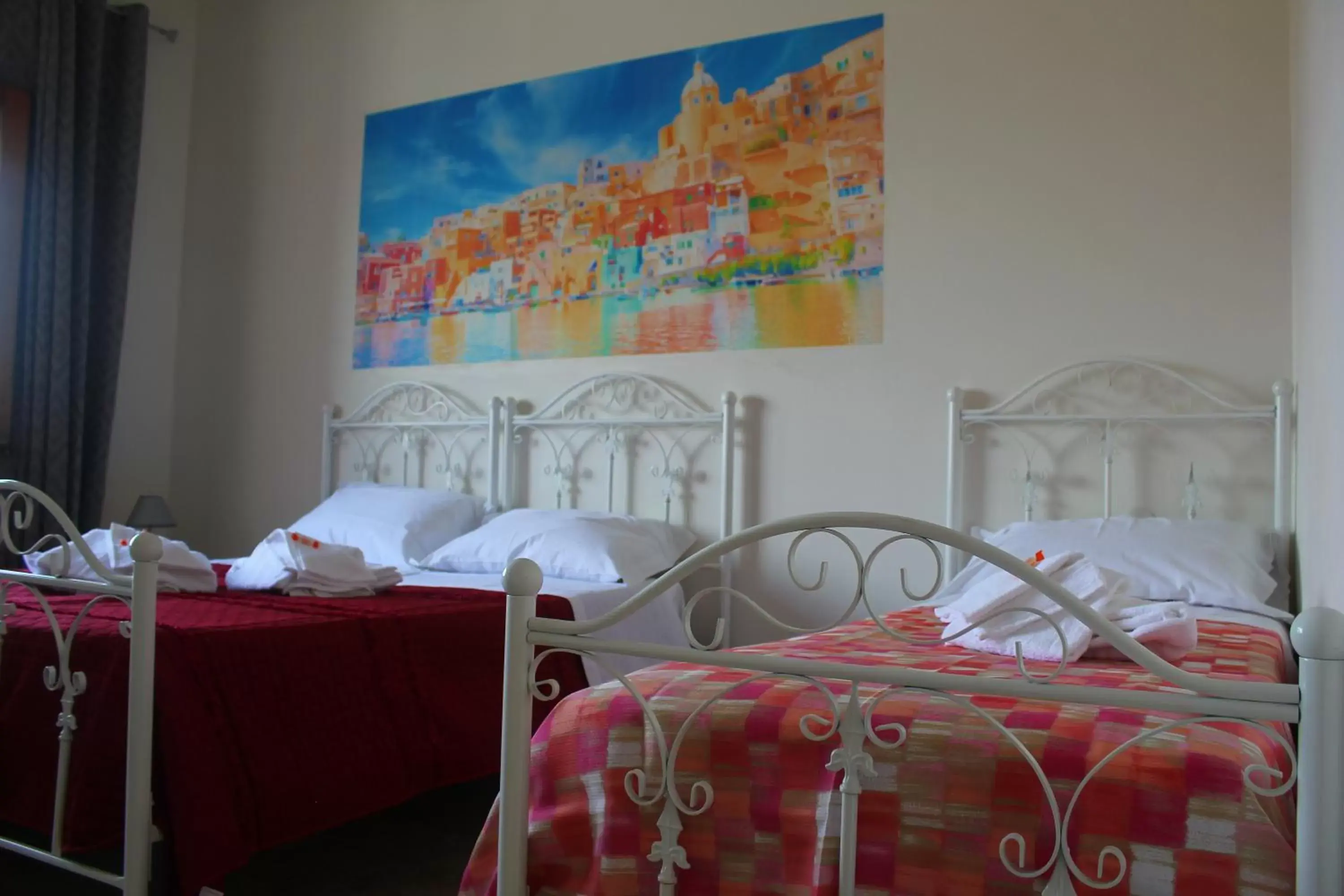 Triple Room with Private Bathroom in Stazione Centrale B&B Triple Room with Private Bathroom in Stazione Centrale B&B