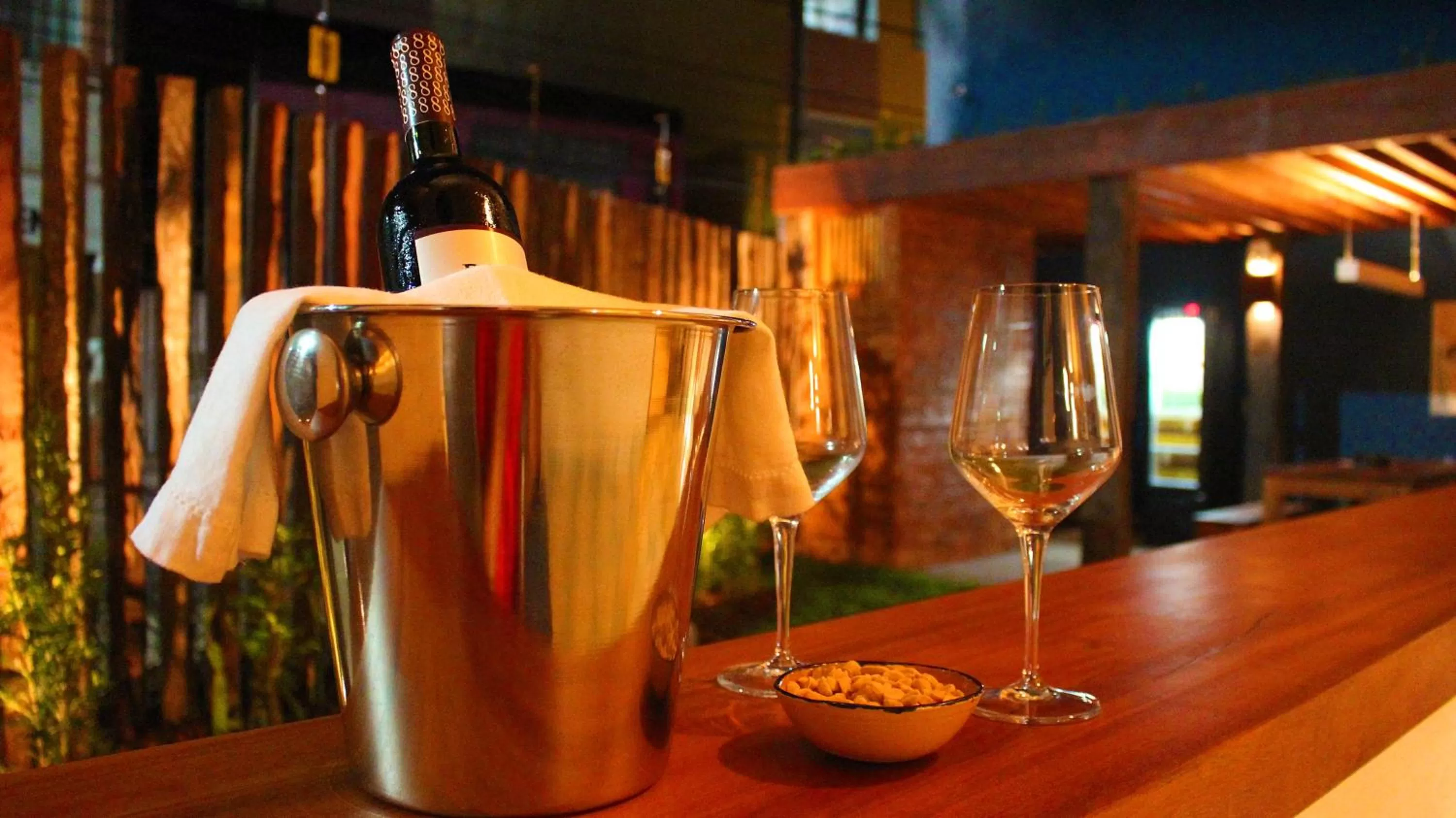 Alcoholic drinks, Drinks in Green 53 Boutique Hotel