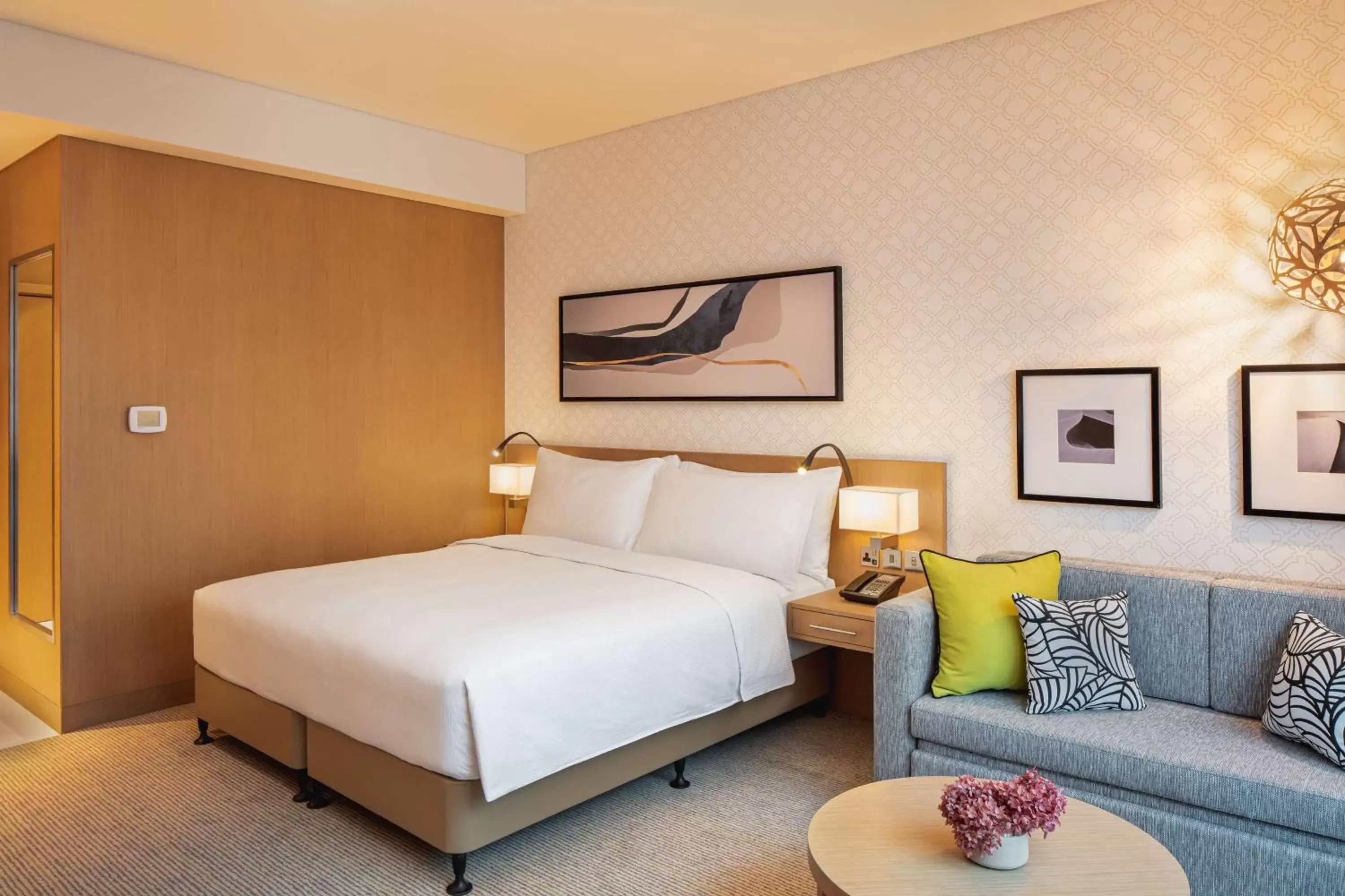 Deluxe King Room in Doubletree By Hilton Fujairah City Deluxe King Room in Doubletree By Hilton Fujairah City