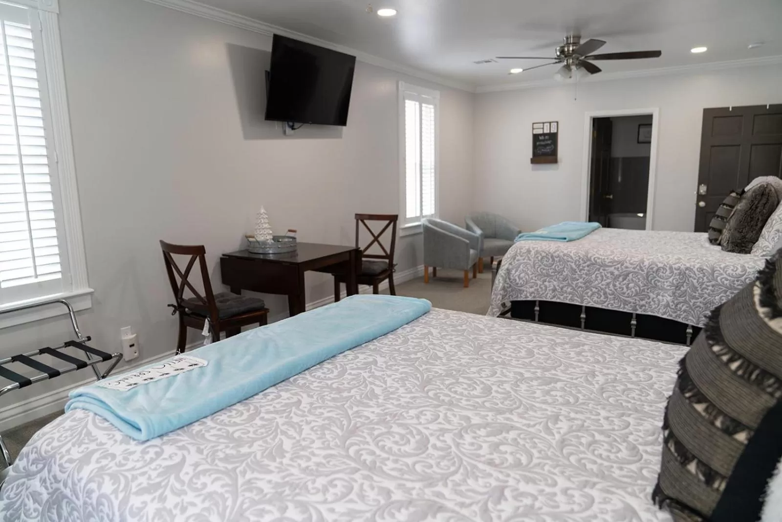 Bed in Tyler Inn at Zion