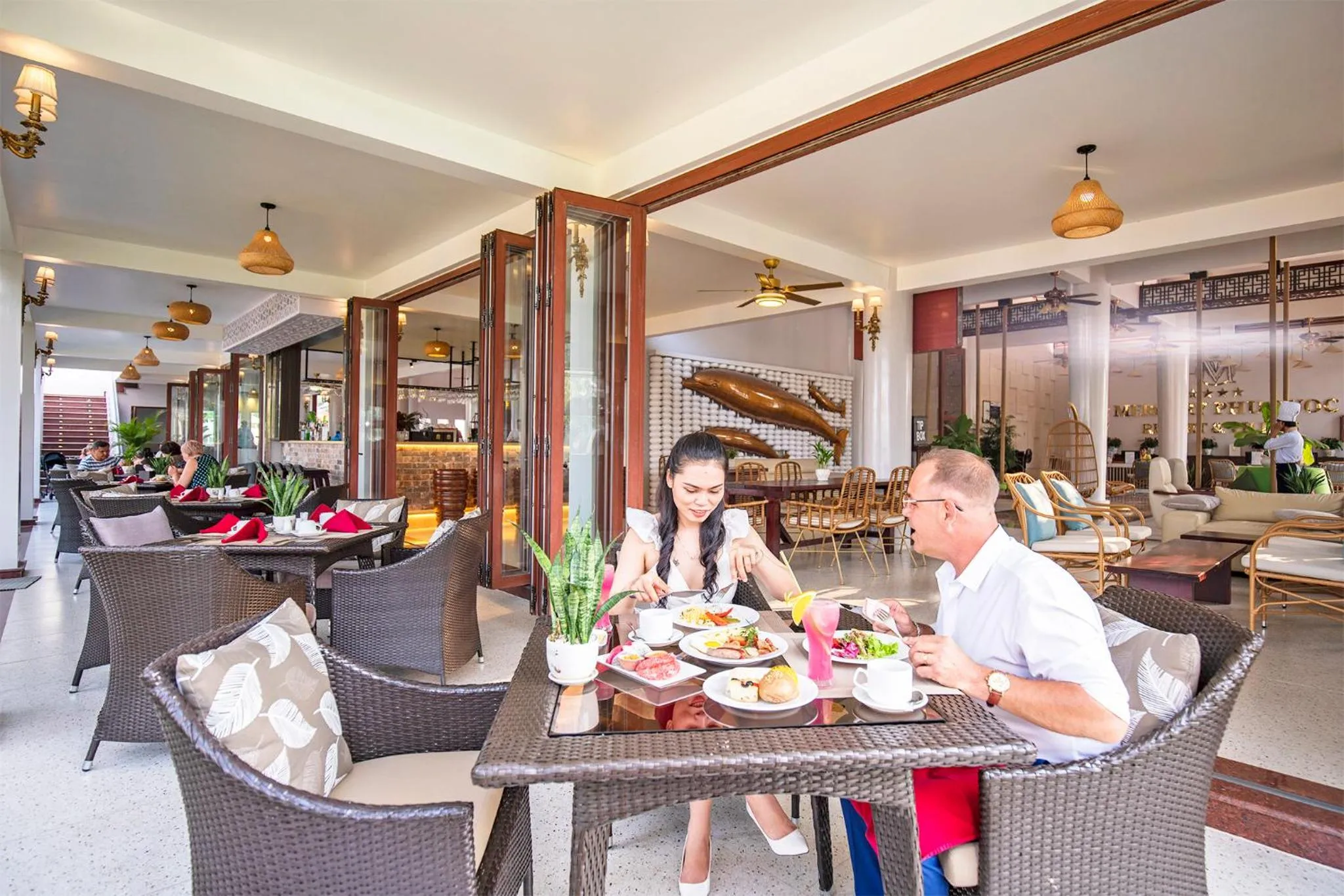 Lounge or bar in Mercury Phu Quoc Resort & Villas