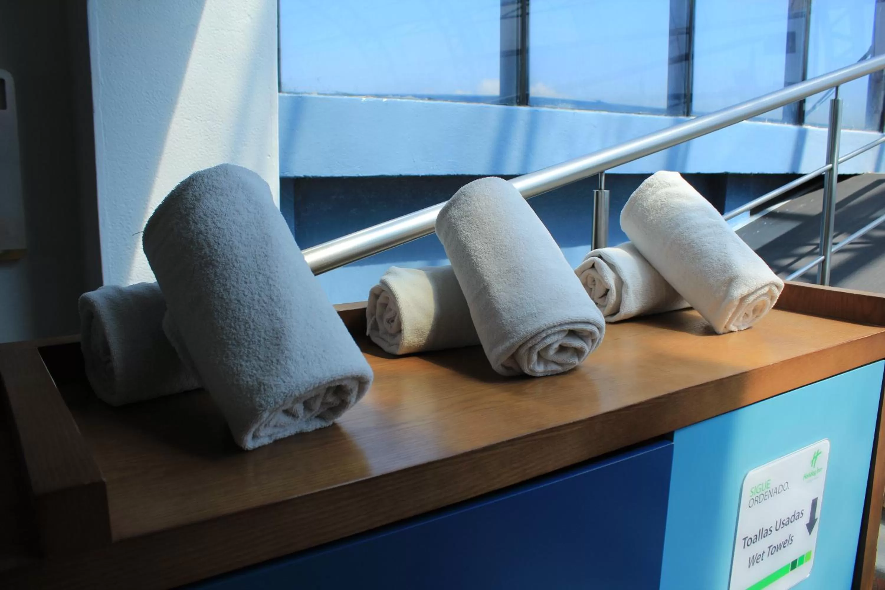 Swimming pool in Holiday Inn Puebla Finsa by IHG