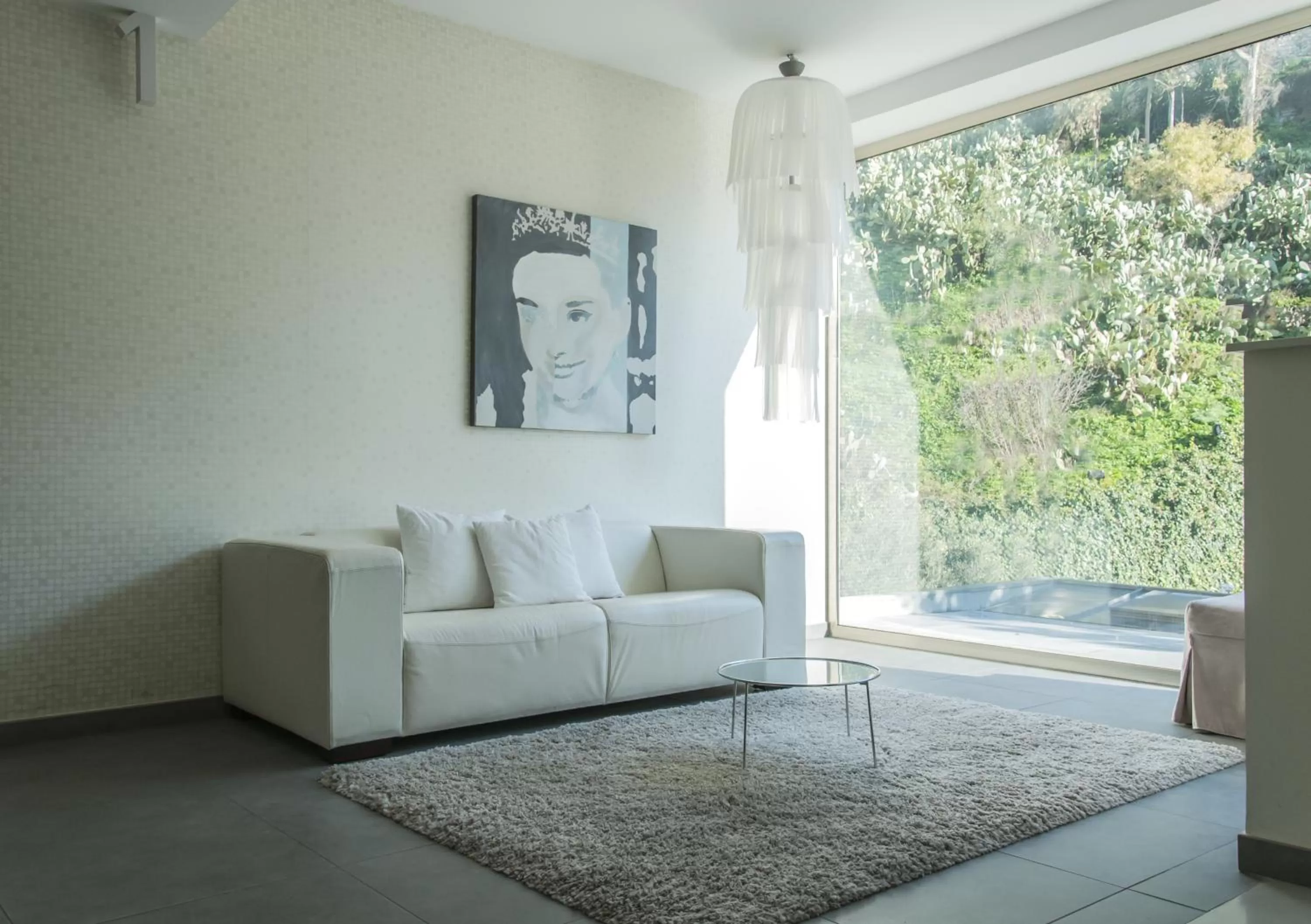 Communal lounge/ TV room in FerroHotel