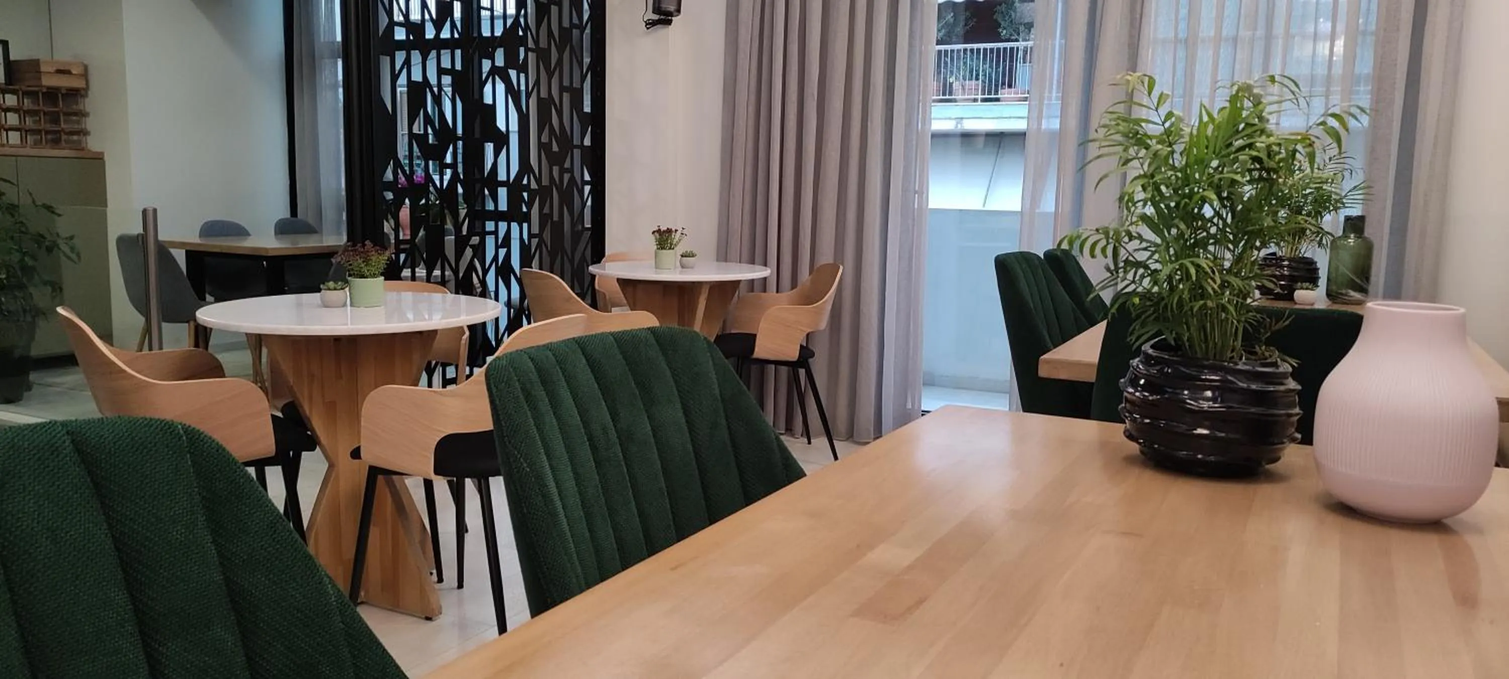 Restaurant/places to eat in Be My Guest Athens