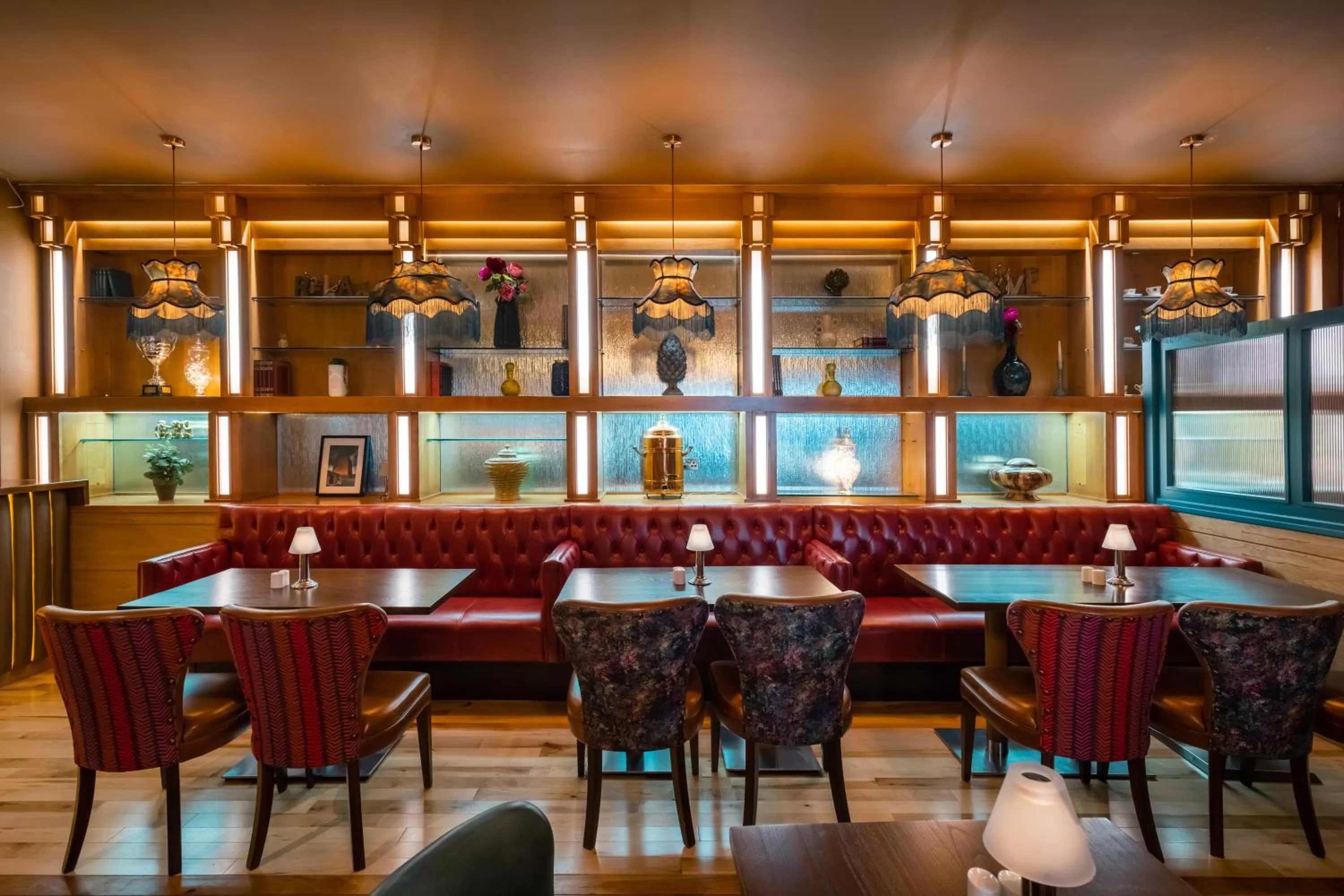 Restaurant/places to eat in Raheen Woods Hotel