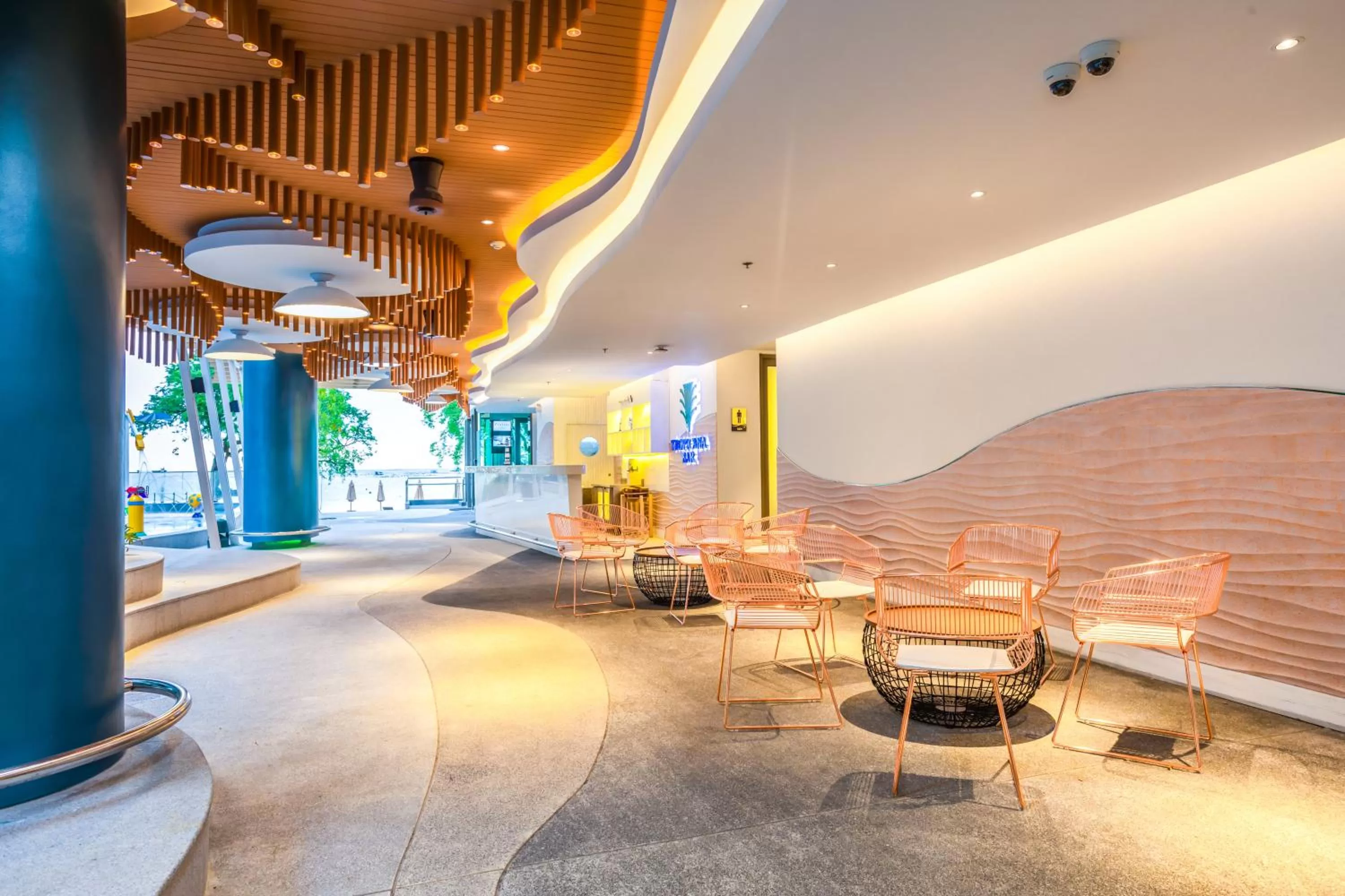 Lounge or bar in Centara Sonrisa Residences & Suites Sriracha