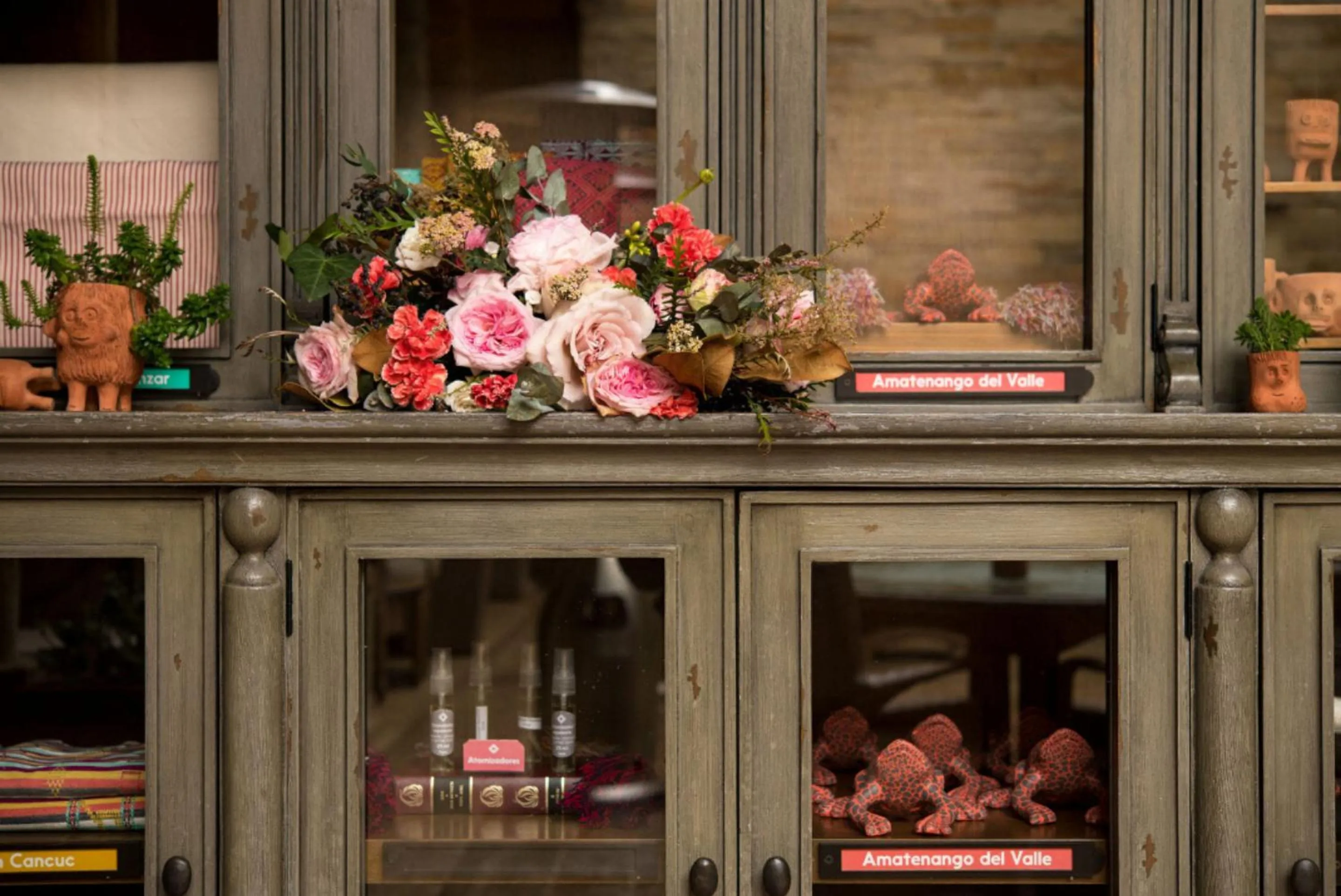 On-site shops in Casa Lum