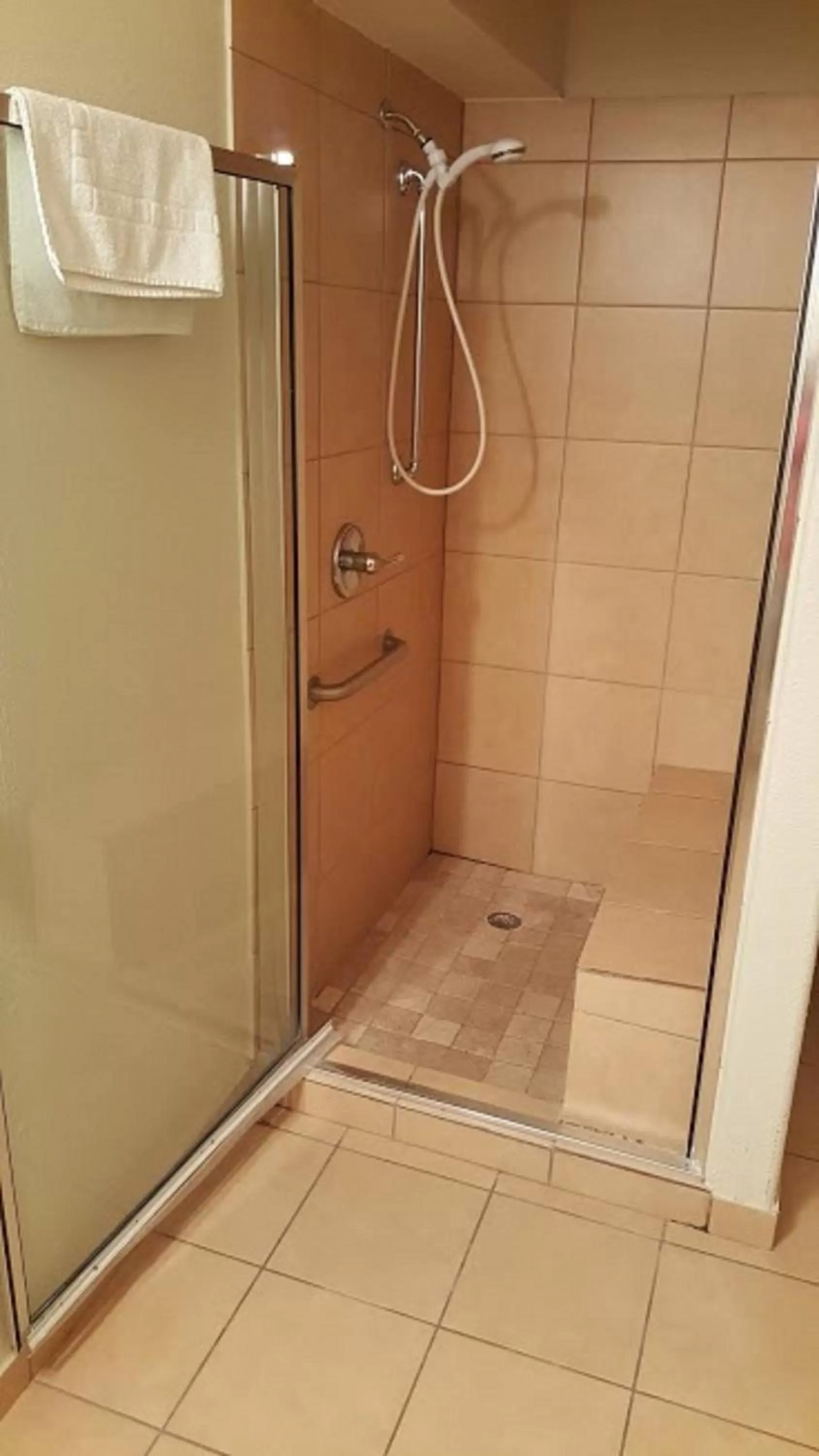 Shower in Cedar Creek Inn
