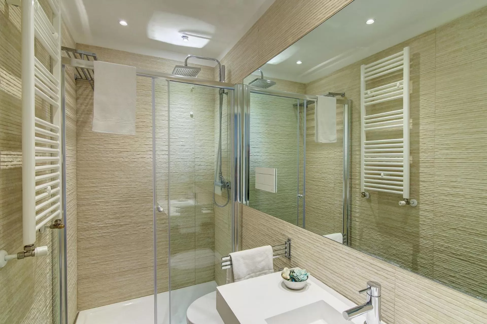 Bathroom in ECCE ROMA