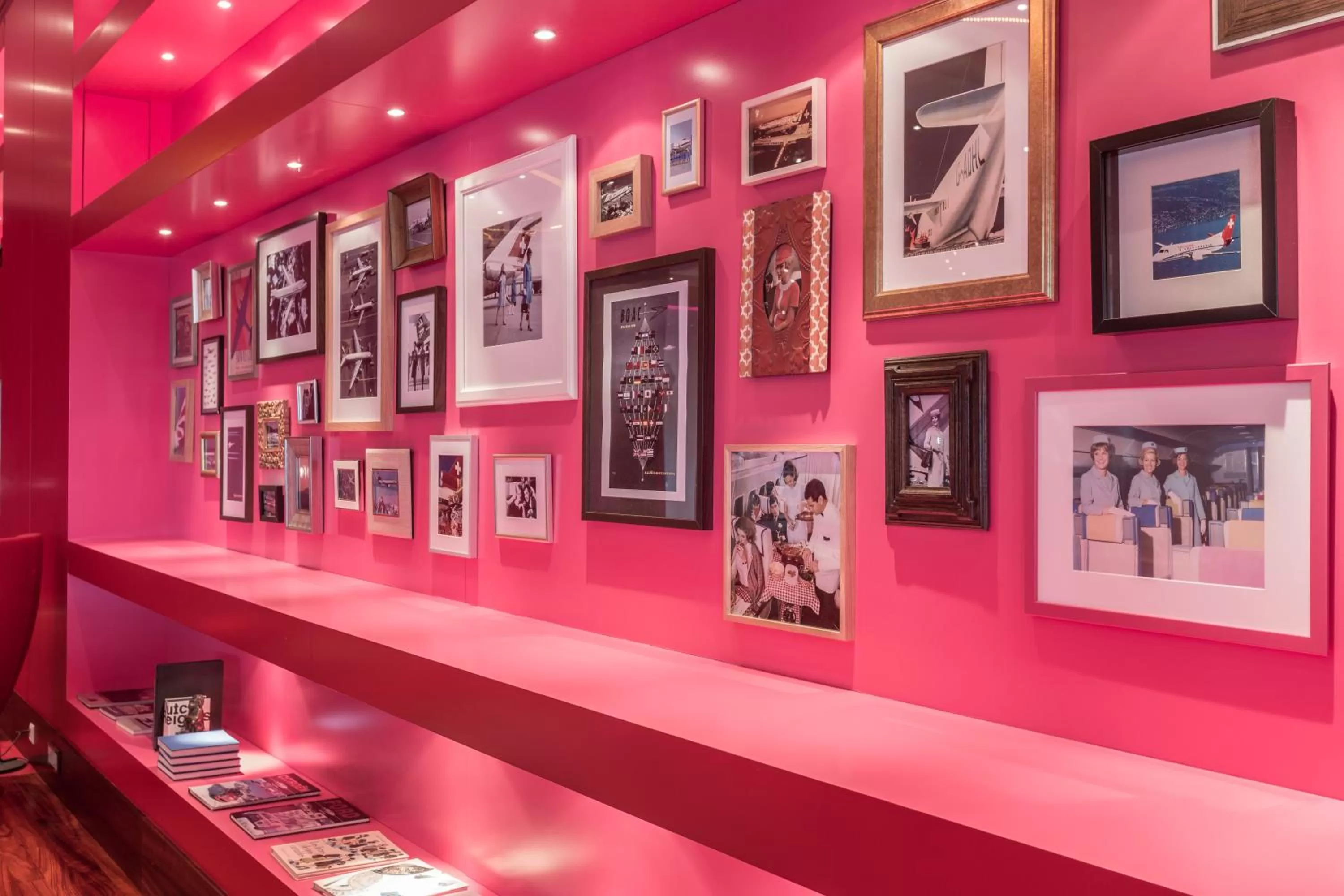 Lounge or bar in Airport Hotel Basel - Convenient & Friendly