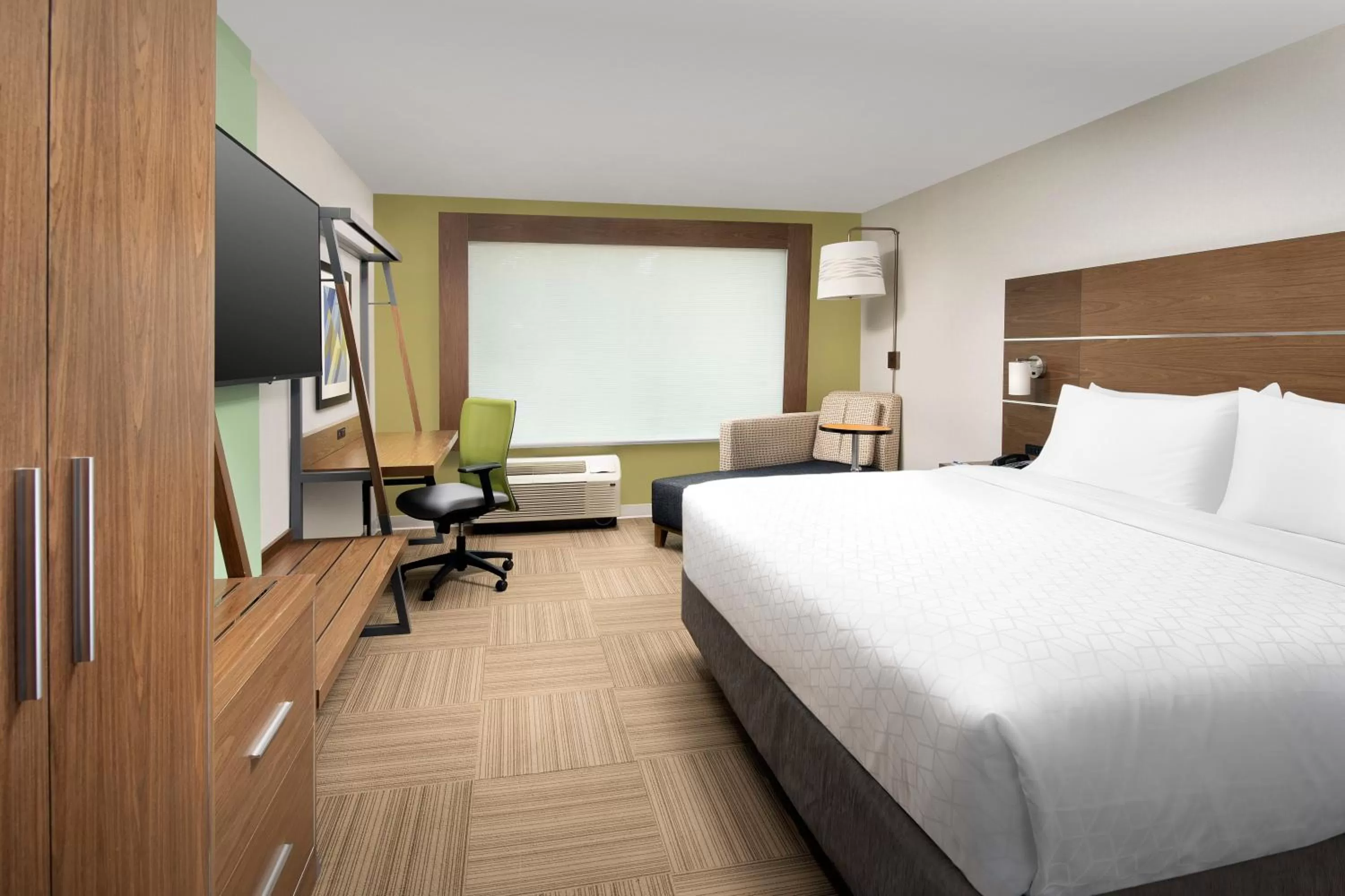 Photo of the whole room, Bed in Holiday Inn Express & Suites - North Brunswick by IHG