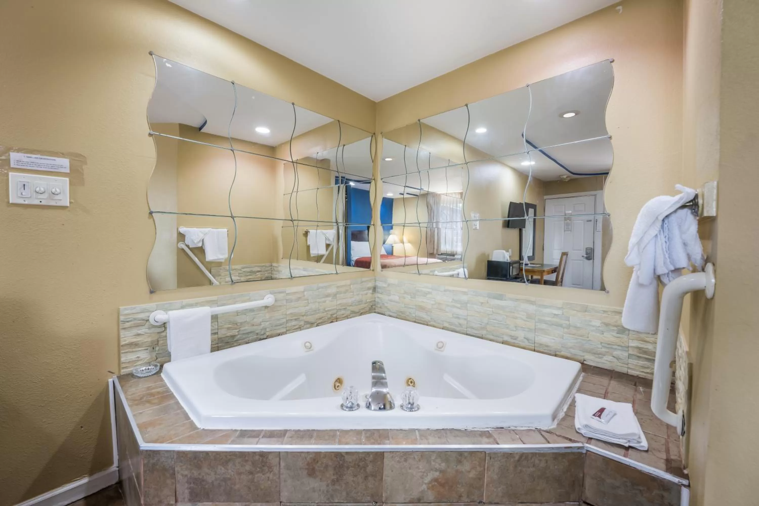 Sauna in Knights Inn Trevose