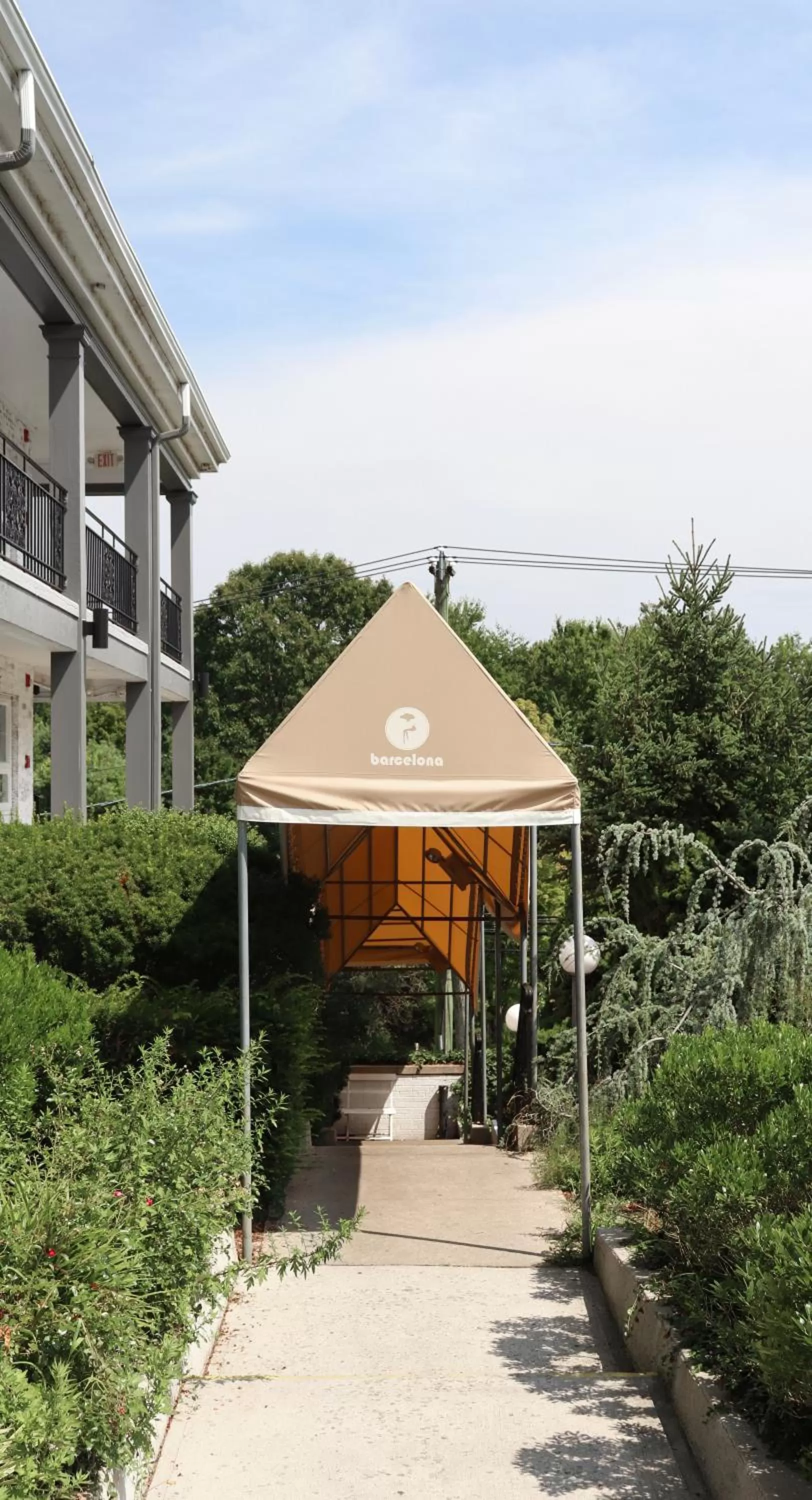 Restaurant/places to eat in Hotel Hi-Ho - Contactless Check-In