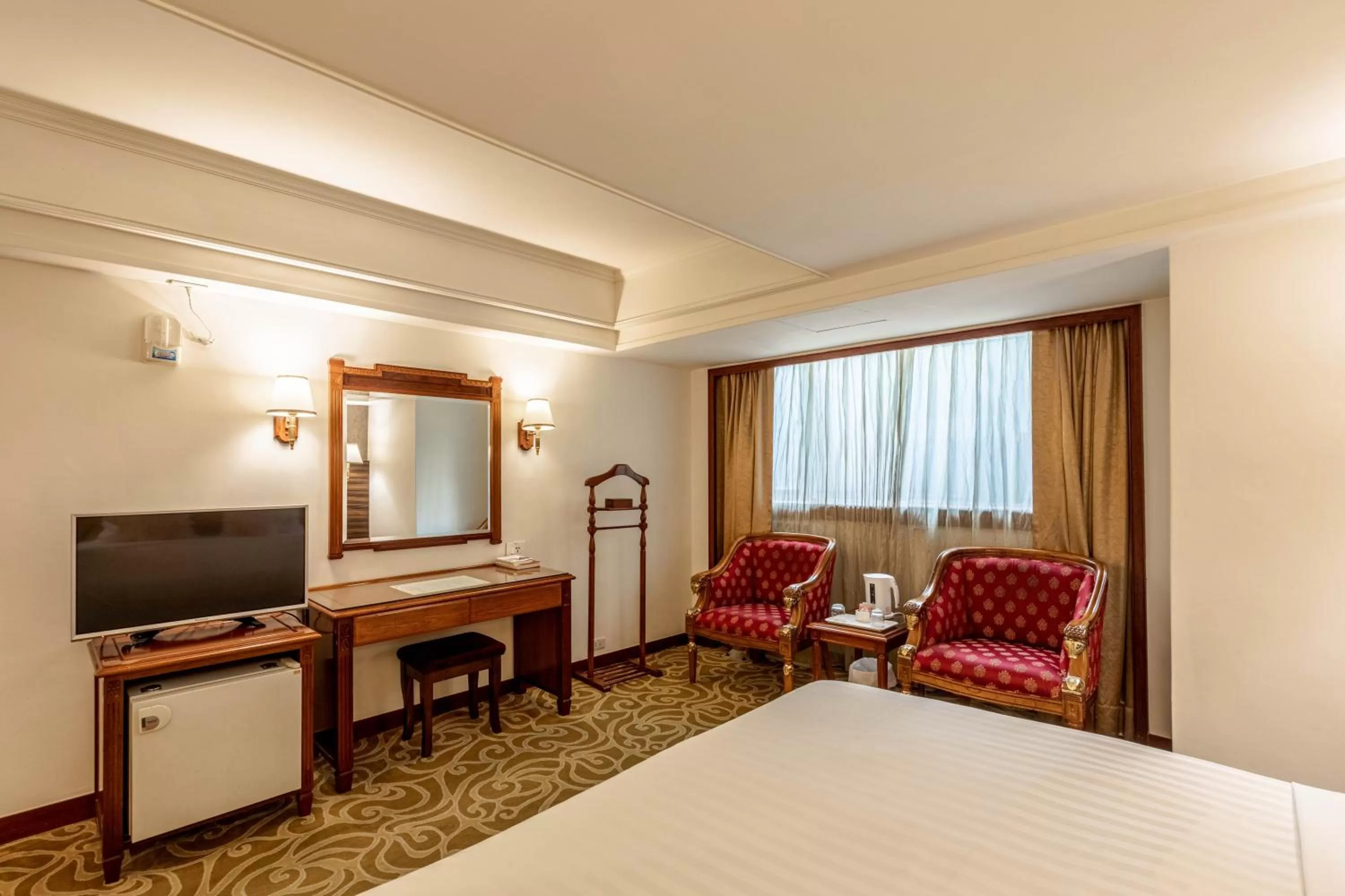 Photo of the whole room, Bed in Chyuan Du Spring Resort