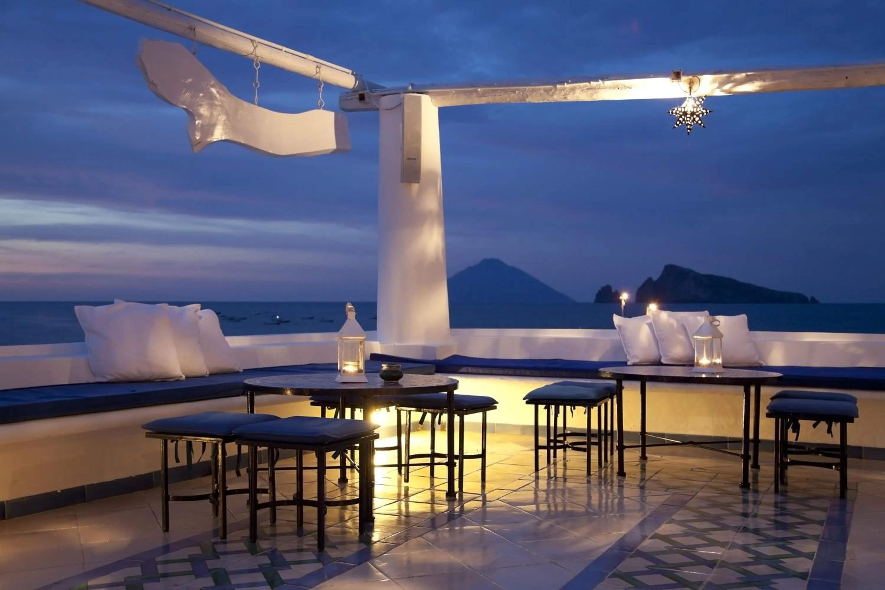 Night in Hotel Lisca Bianca