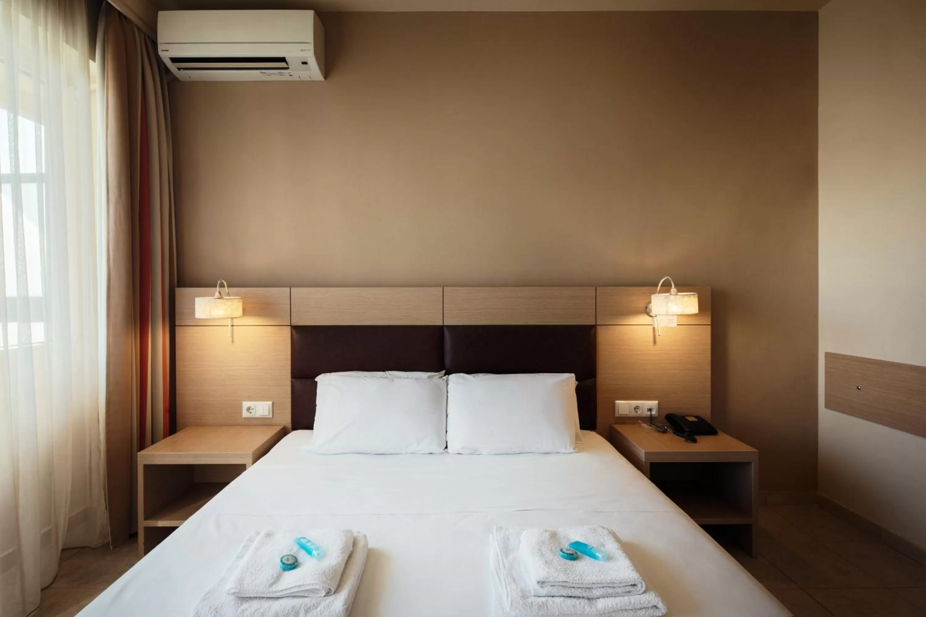 Bedroom, Bed in Esperia