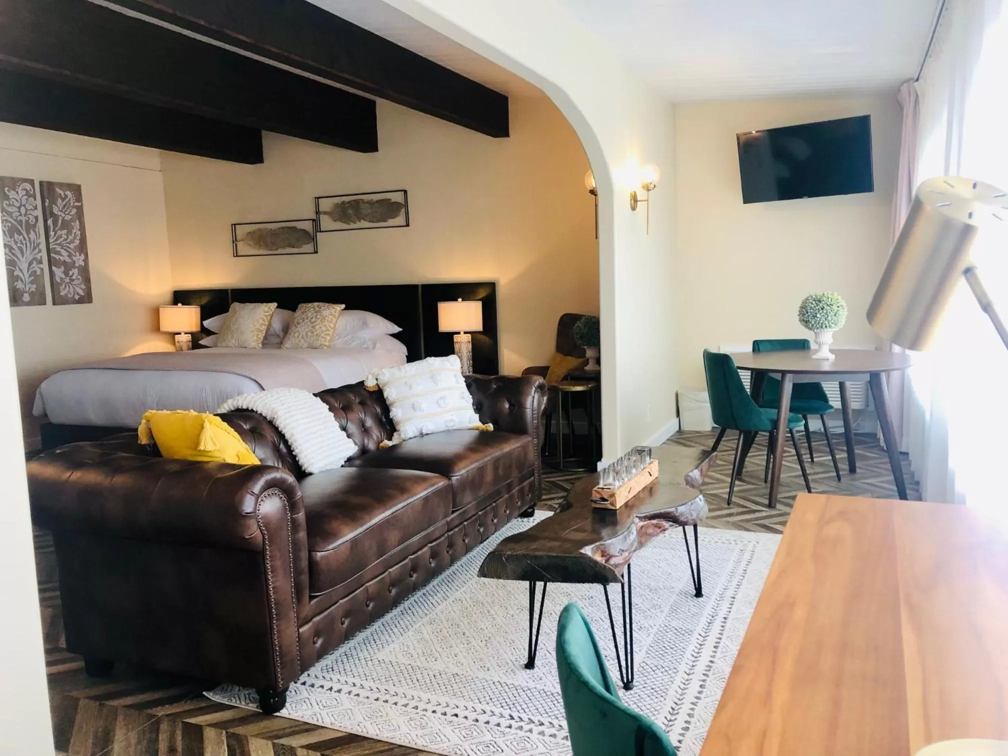 Bed in Seafoam Lodge