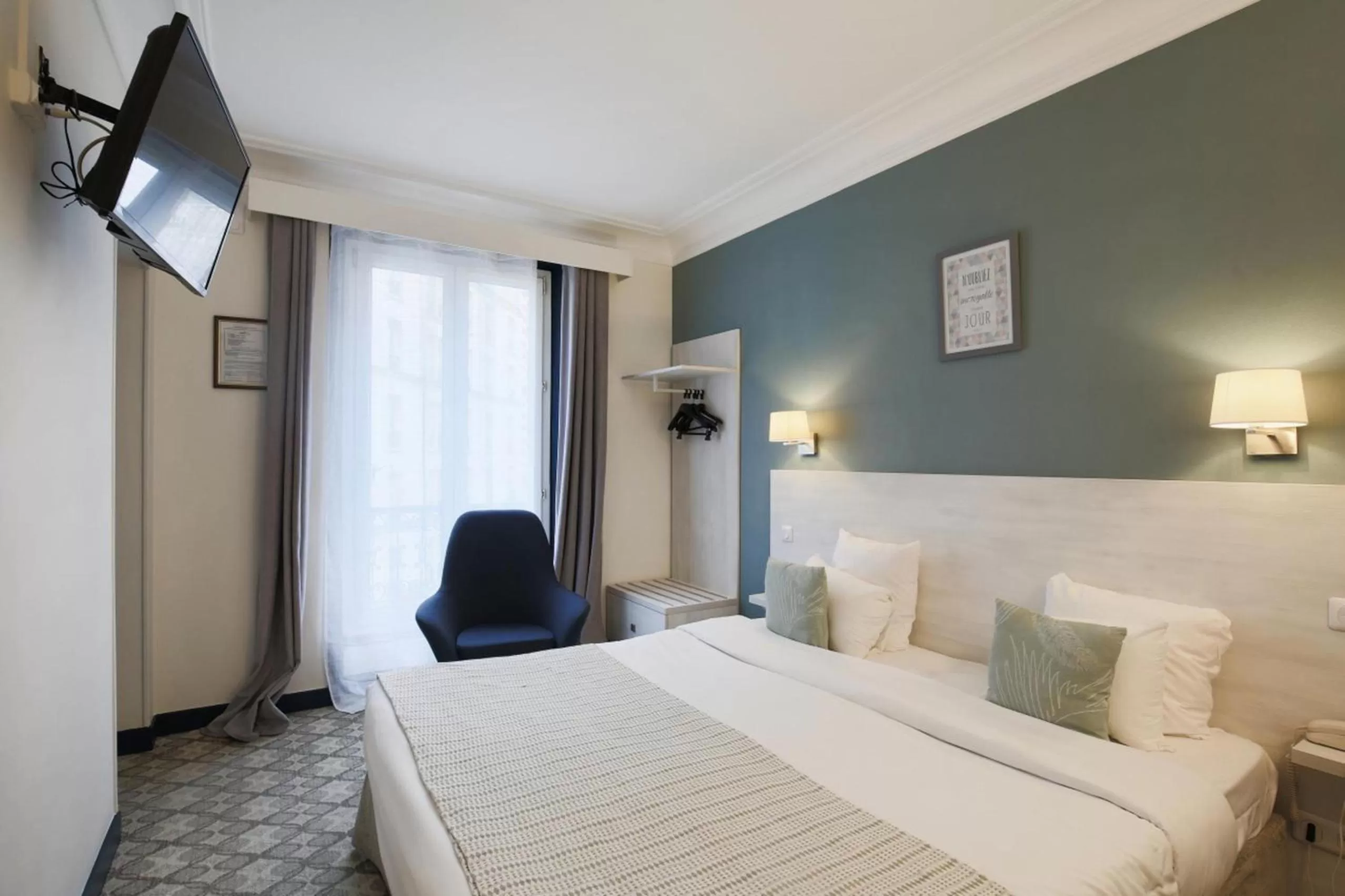 Bed in Grand Hôtel Des Gobelins