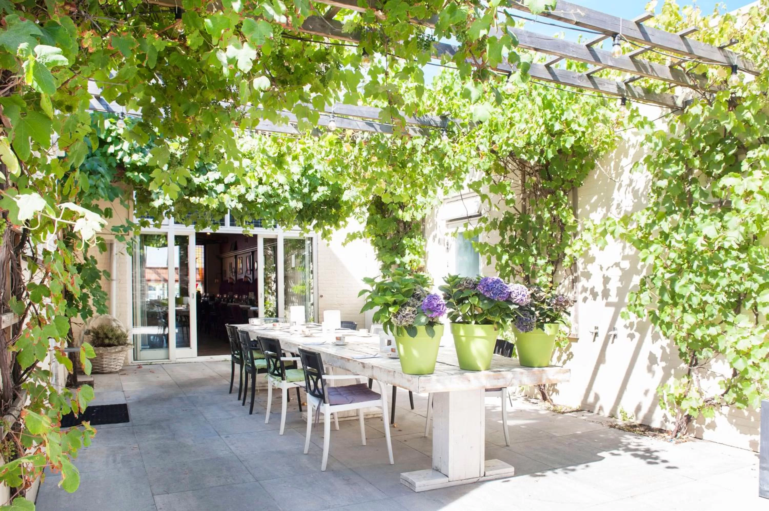 Property building in Hotel Victoria